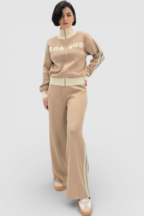 Ženska bež viskozna trenirka Coral u retro stilu