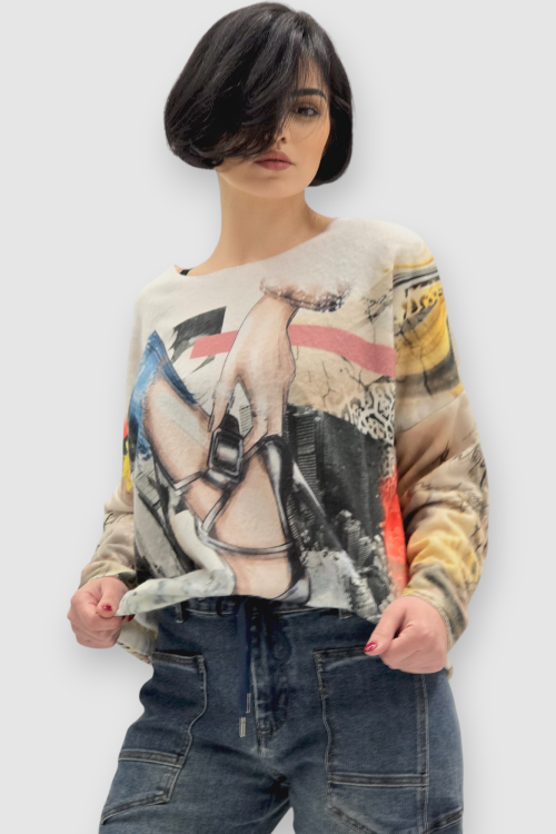 Ženska mekana majica Fara sa printom sandale i srebnim koncem na ovratniku