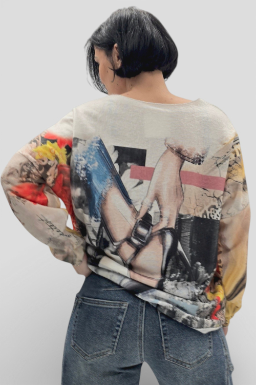 Ženska mekana majica Fara sa printom sandale i srebnim koncem na ovratniku