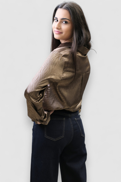 Ženska smeđa satenska košulja sa uzorkom Iriana