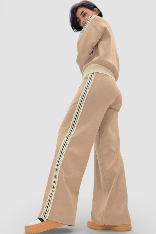 Ženska bež viskozna trenirka Coral u retro stilu