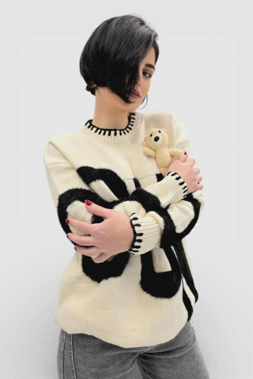 Ženski bež oversized džemper Carmen s medvjedićem