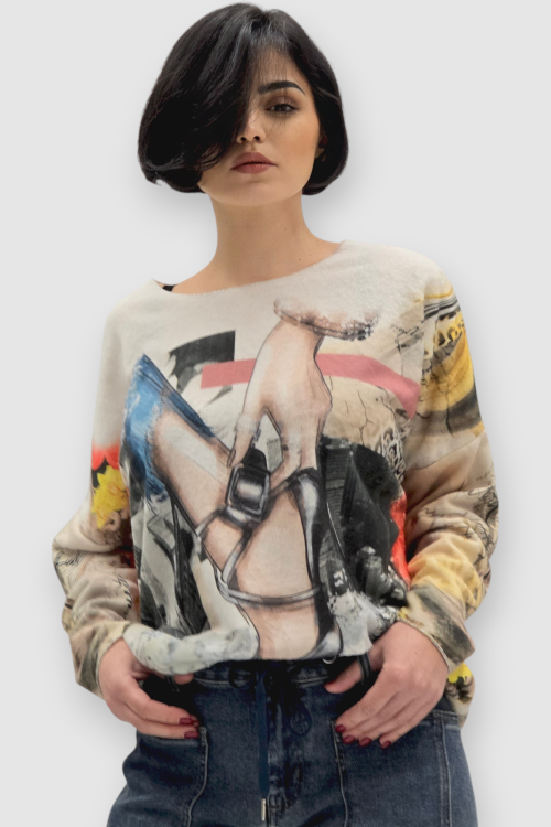 Ženska mekana majica Fara sa printom sandale i srebnim koncem na ovratniku