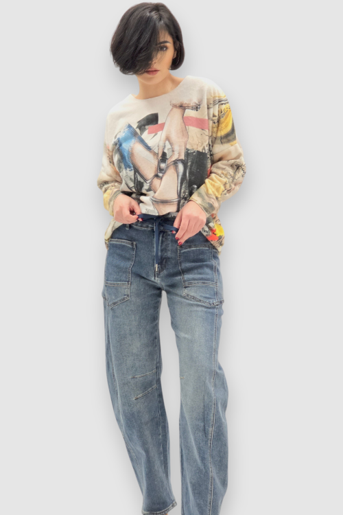 Ženska mekana majica Fara sa printom sandale i srebnim koncem na ovratniku