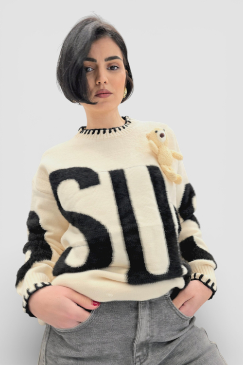 Ženski bež oversized džemper Carmen s medvjedićem