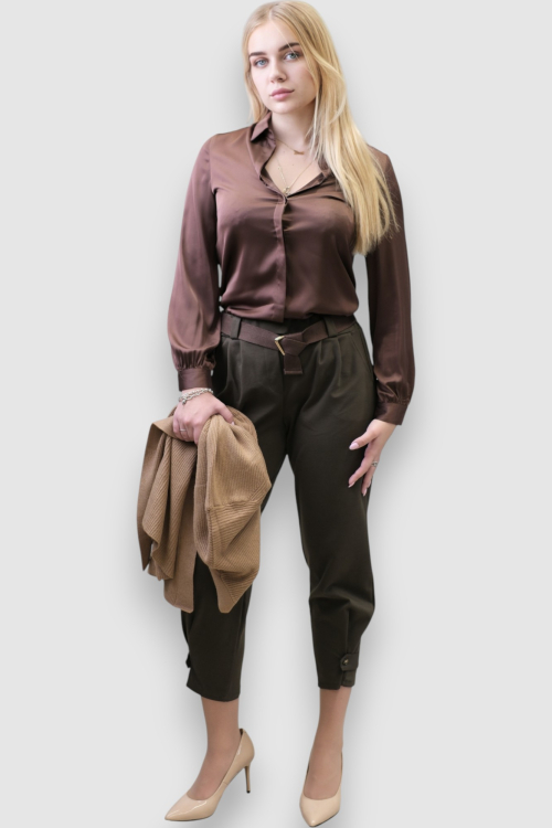 Nježna satenska košulja Fianna u tamno smeđoj boji