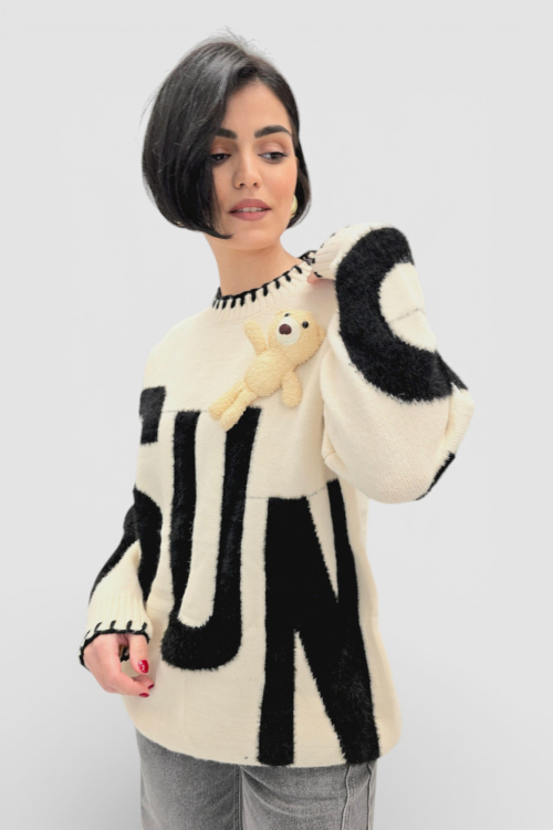 Ženski bež oversized džemper Carmen s medvjedićem