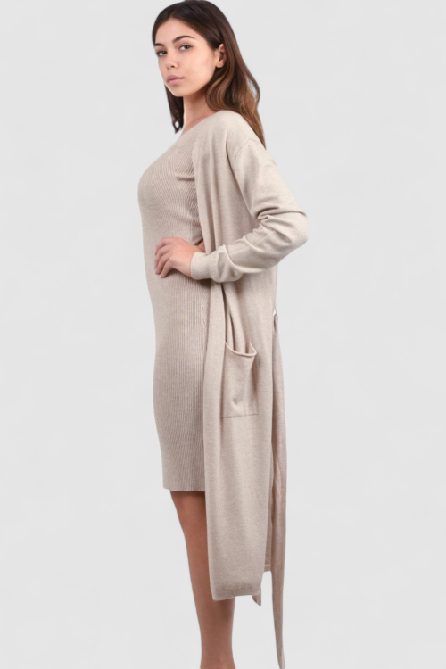 Ženski bež komplet kardigan s haljinom Almond