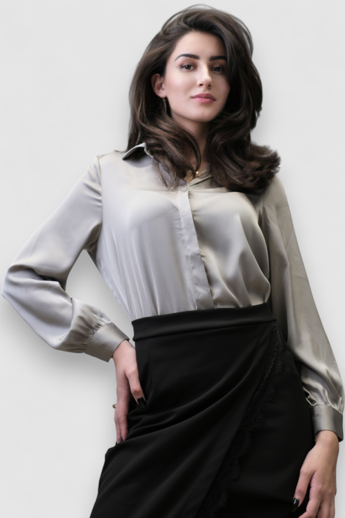 Ženska crna suknja Izabella s prorezom i čipkom