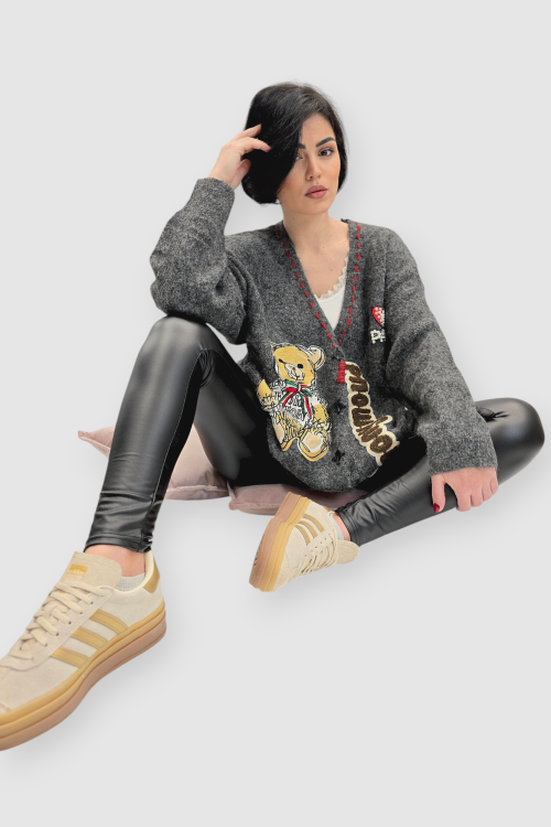 Ženski sivi džemper na kopčanje Bindi s V-izrezom i aplikacijom medvjedića