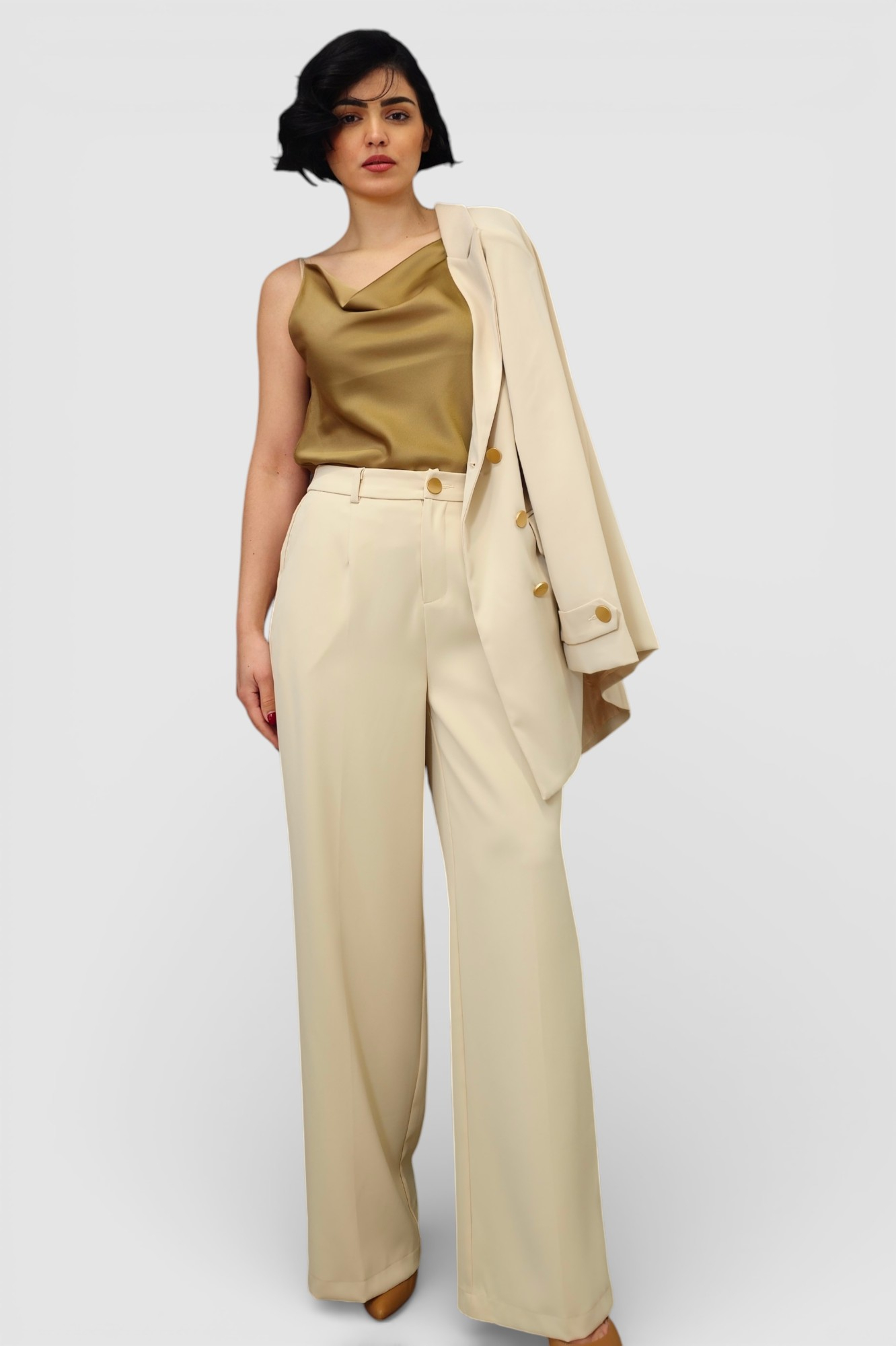 Žensko elegantno bež odijelo Clara