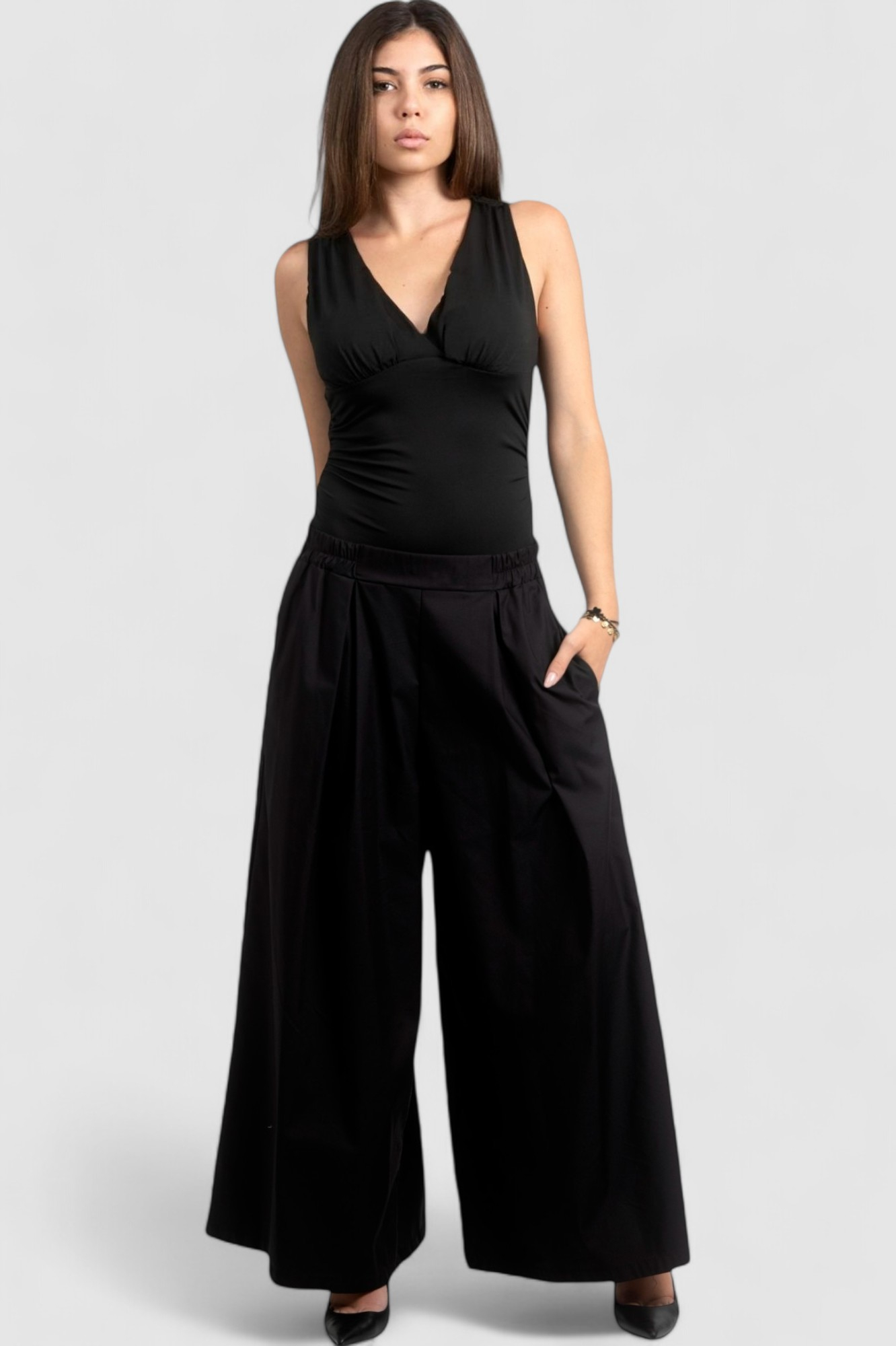 Ženske crne modne hlače Amara