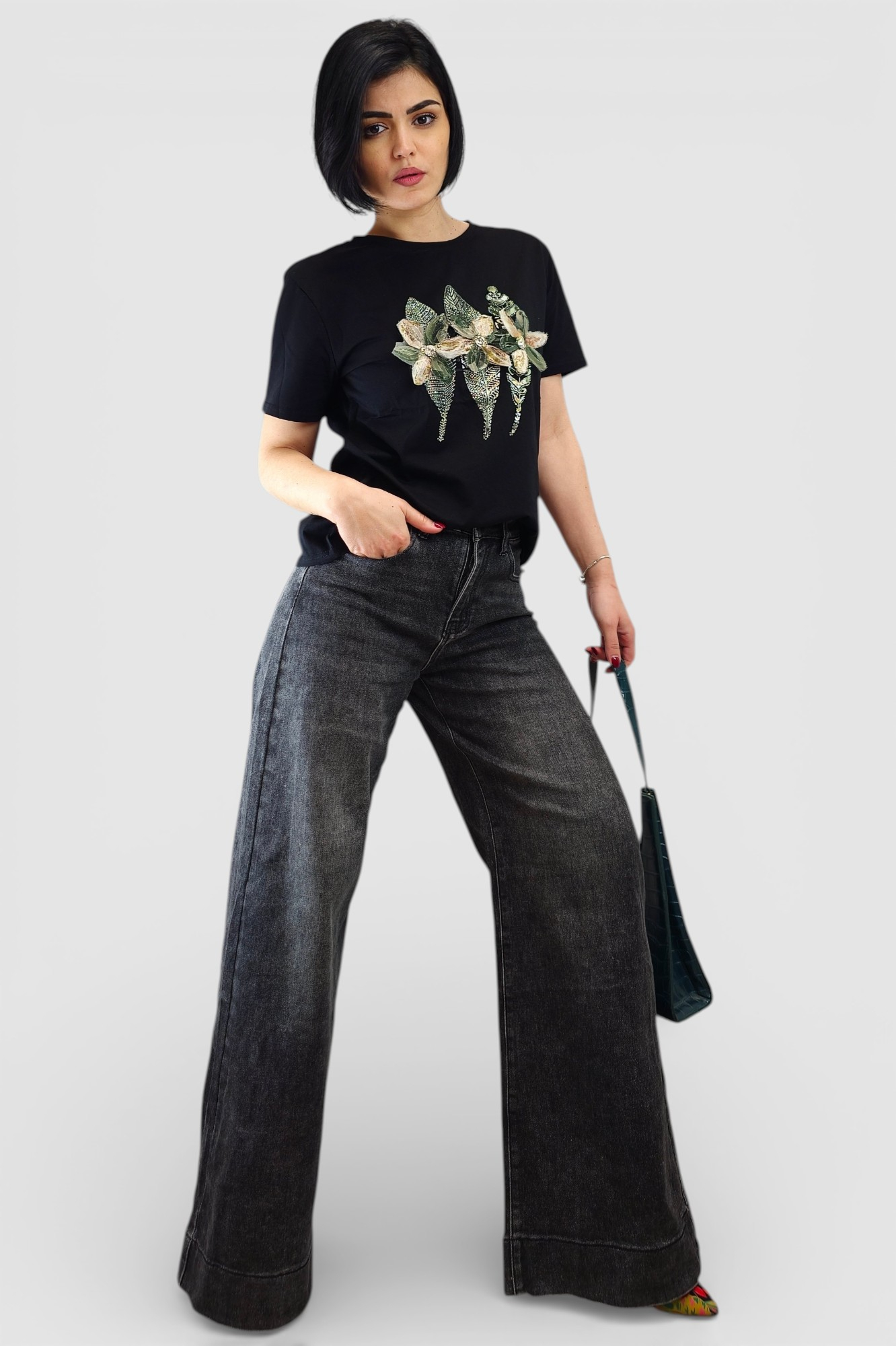 Crne trendi wide leg traperice Meadow s ispranim efektom