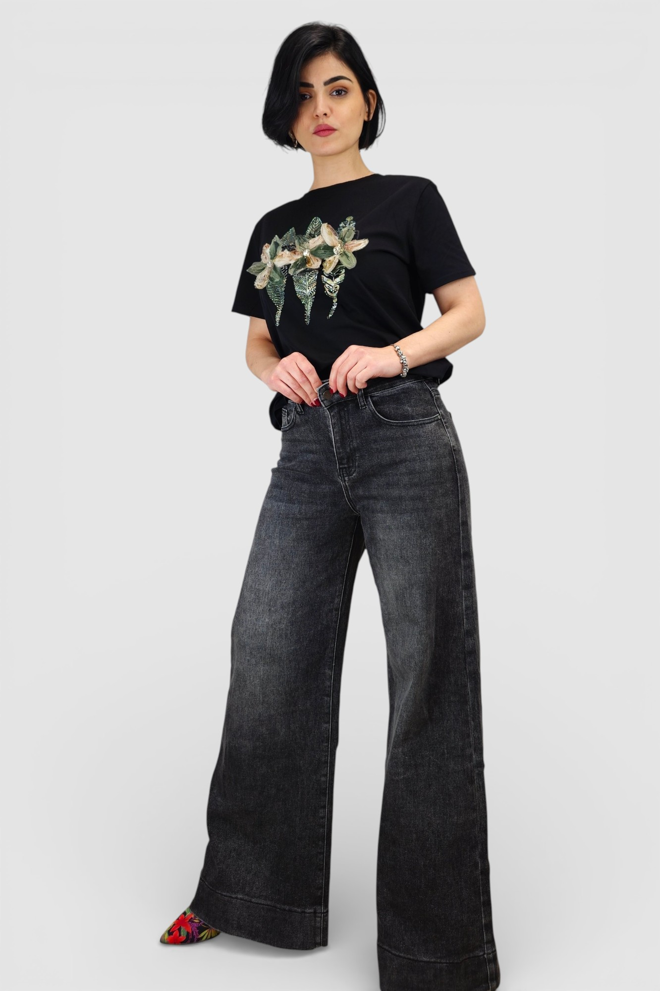 Crne trendi wide leg traperice Meadow s ispranim efektom