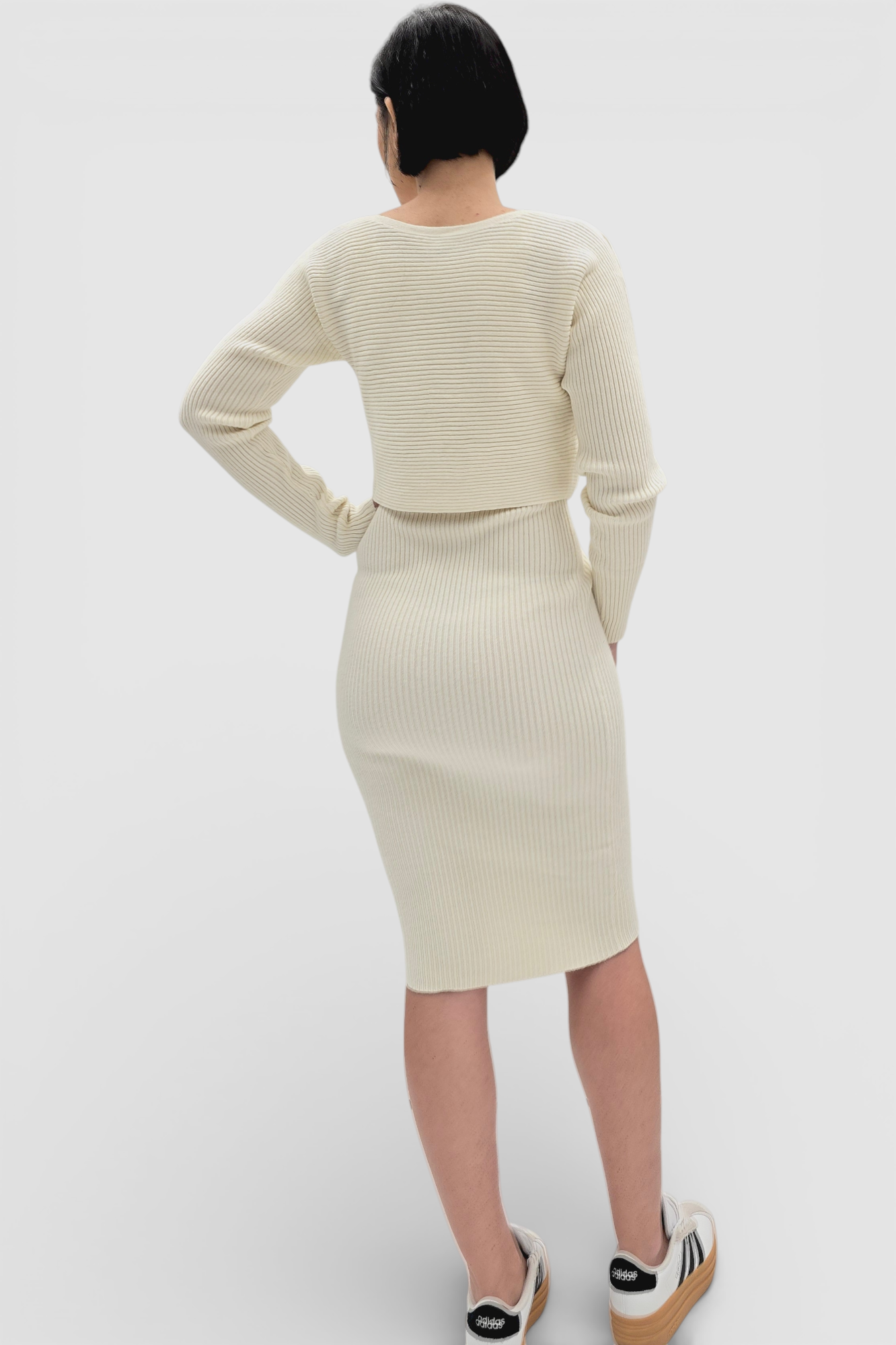 Komplet bež rebraste viskozne haljine i džempera Catrina