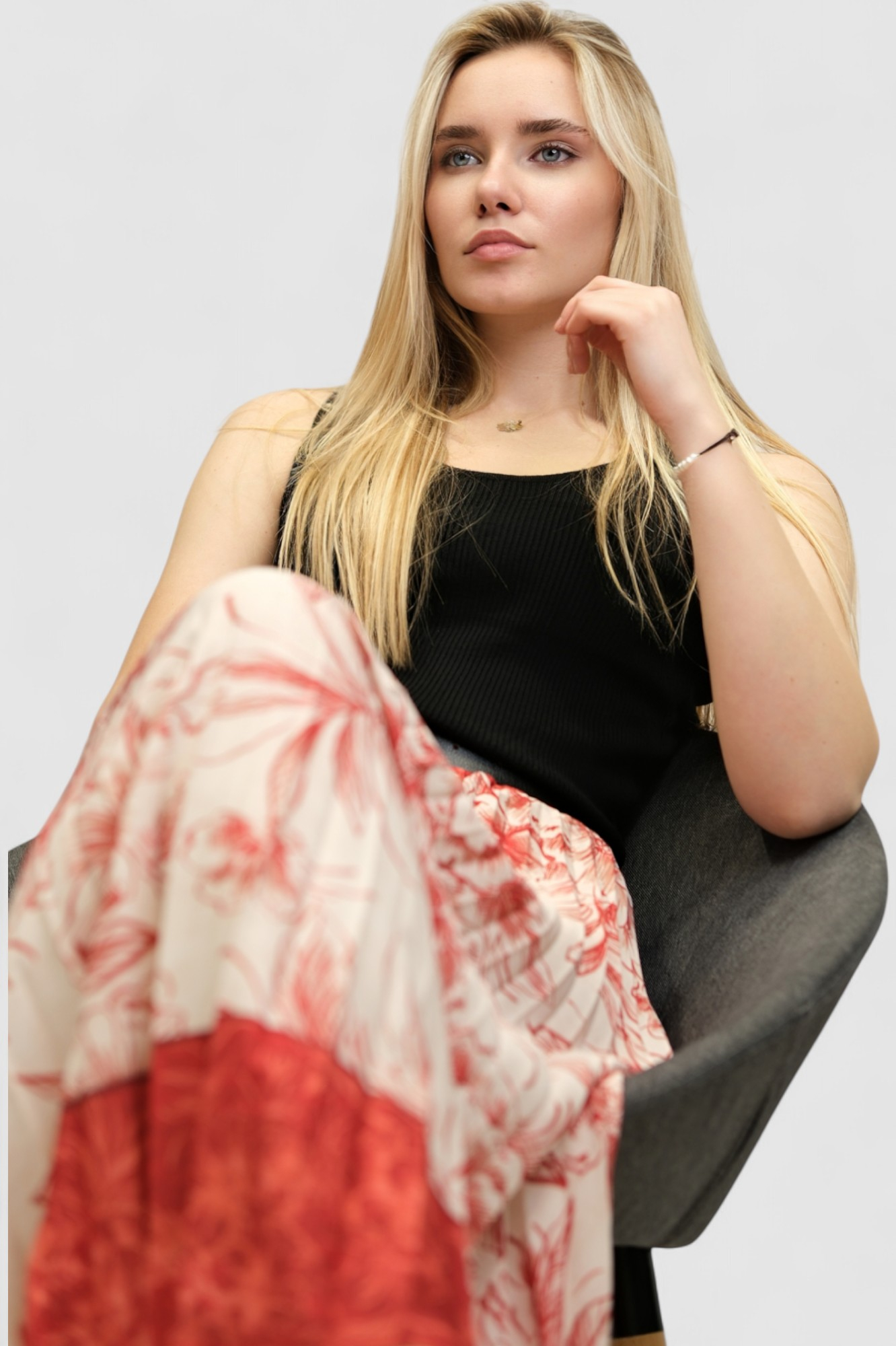 Ženska crvena plisirana suknja Carine