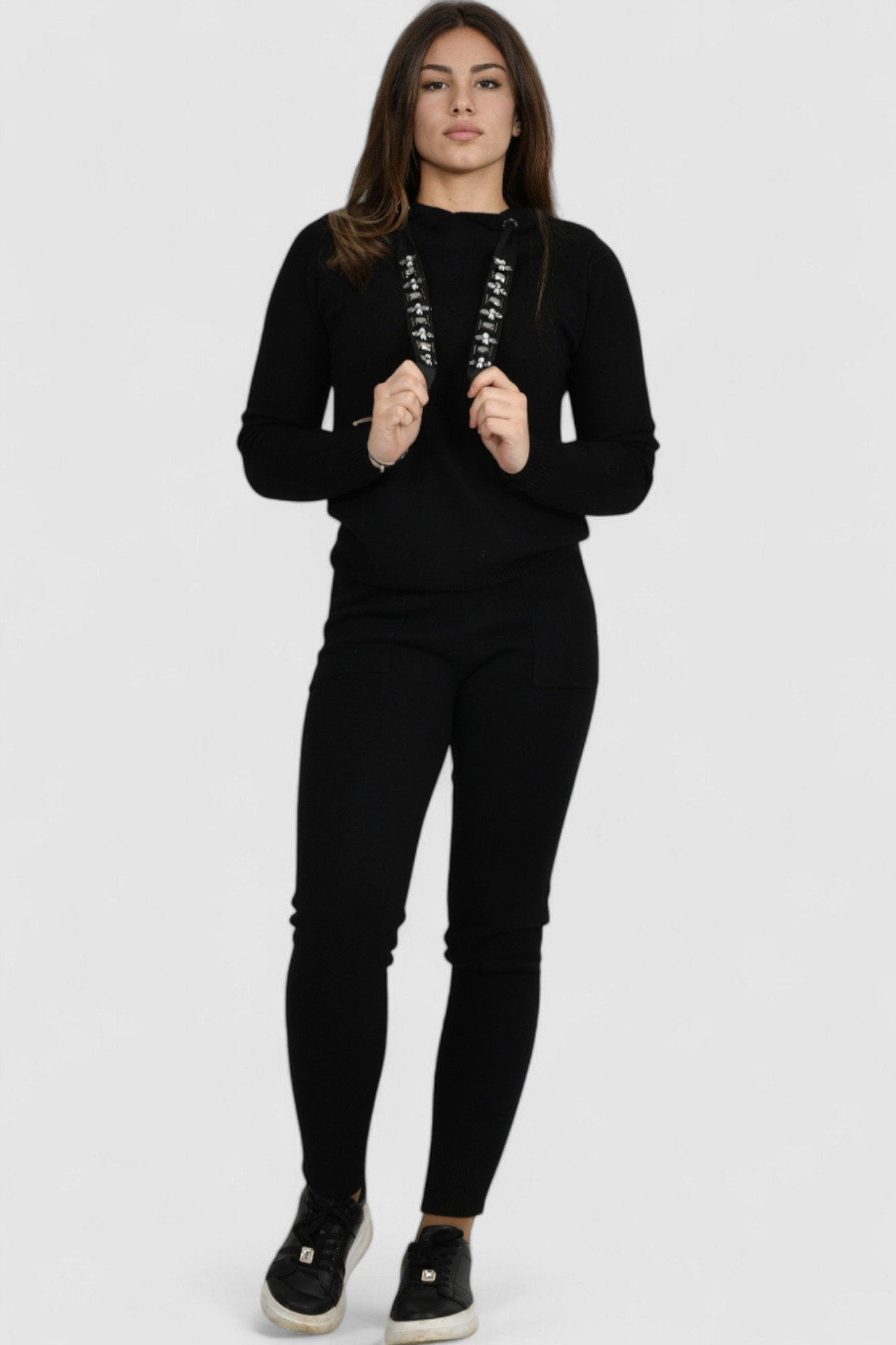 Ženska crna trenirka komplet Leila