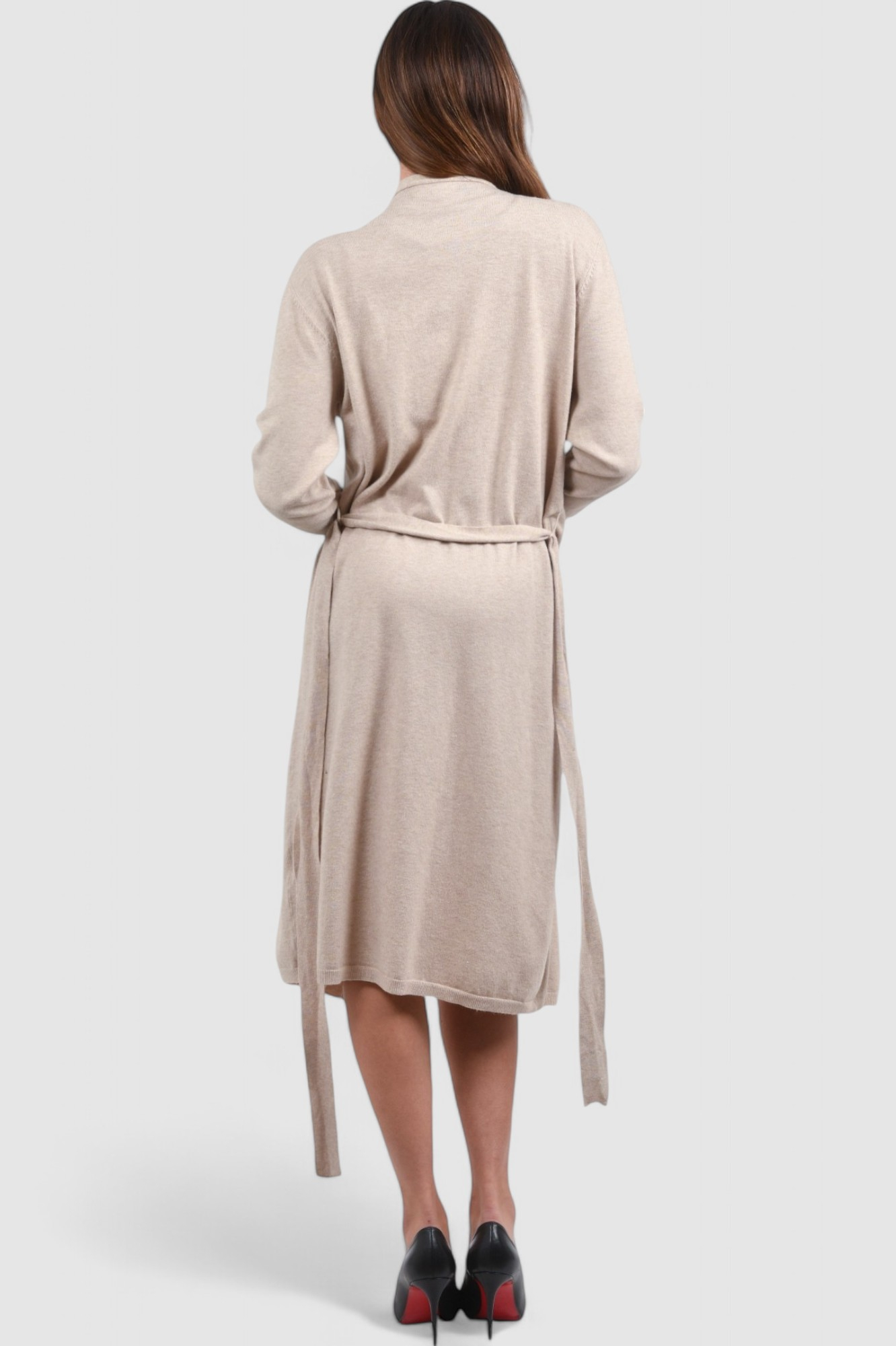 Ženski bež komplet kardigan s haljinom Almond