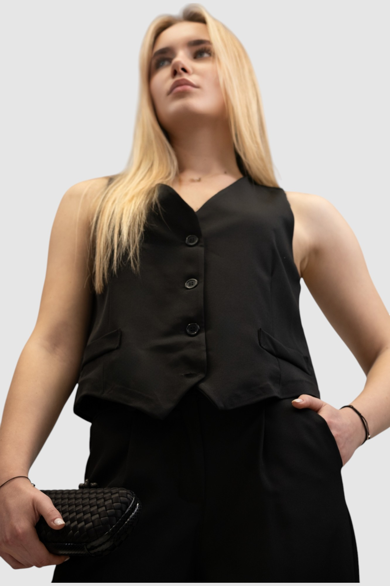 Žensko crno odijelo sa prslukom Chantal