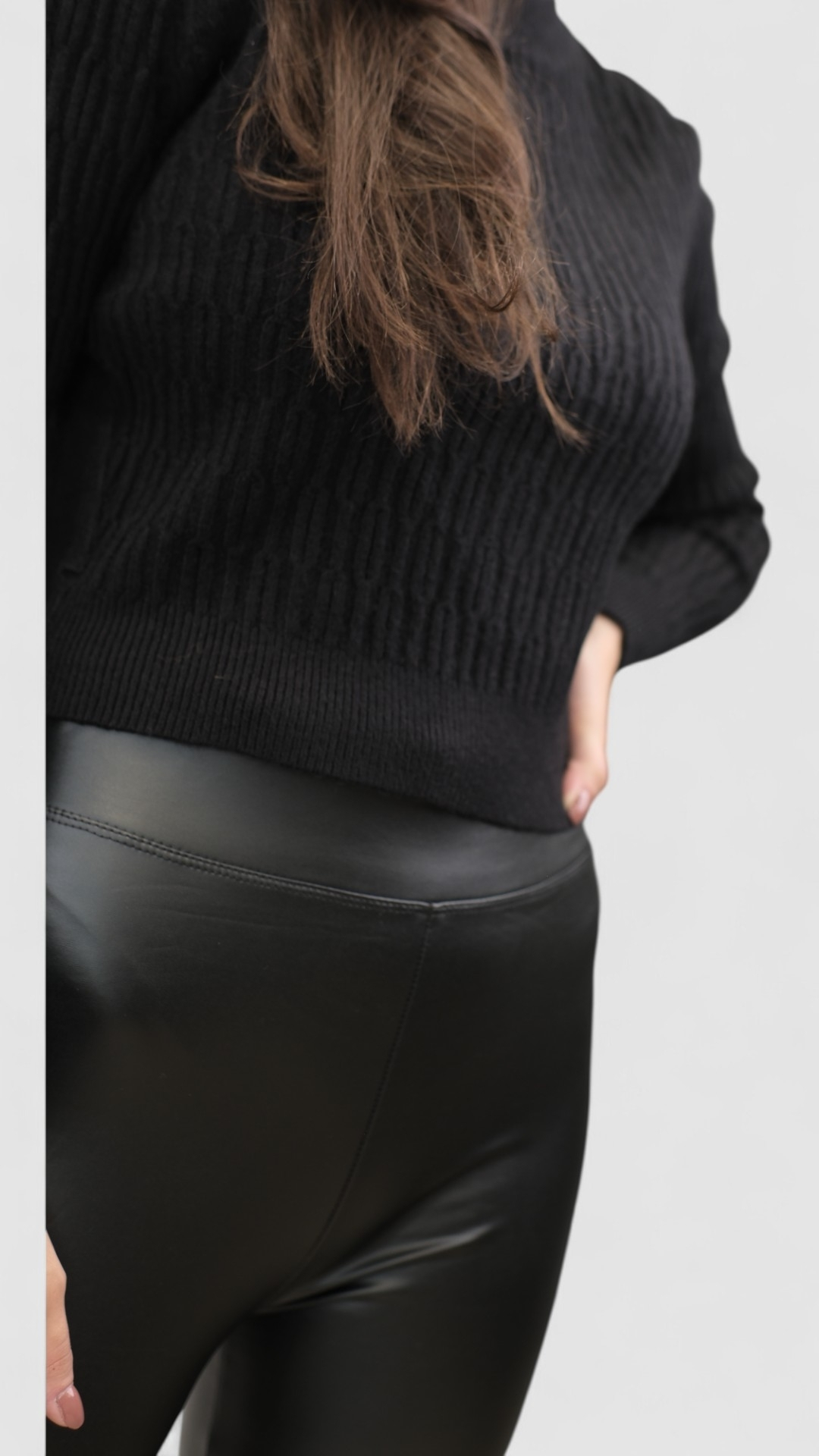 Ženski crni lagani džemper Stella