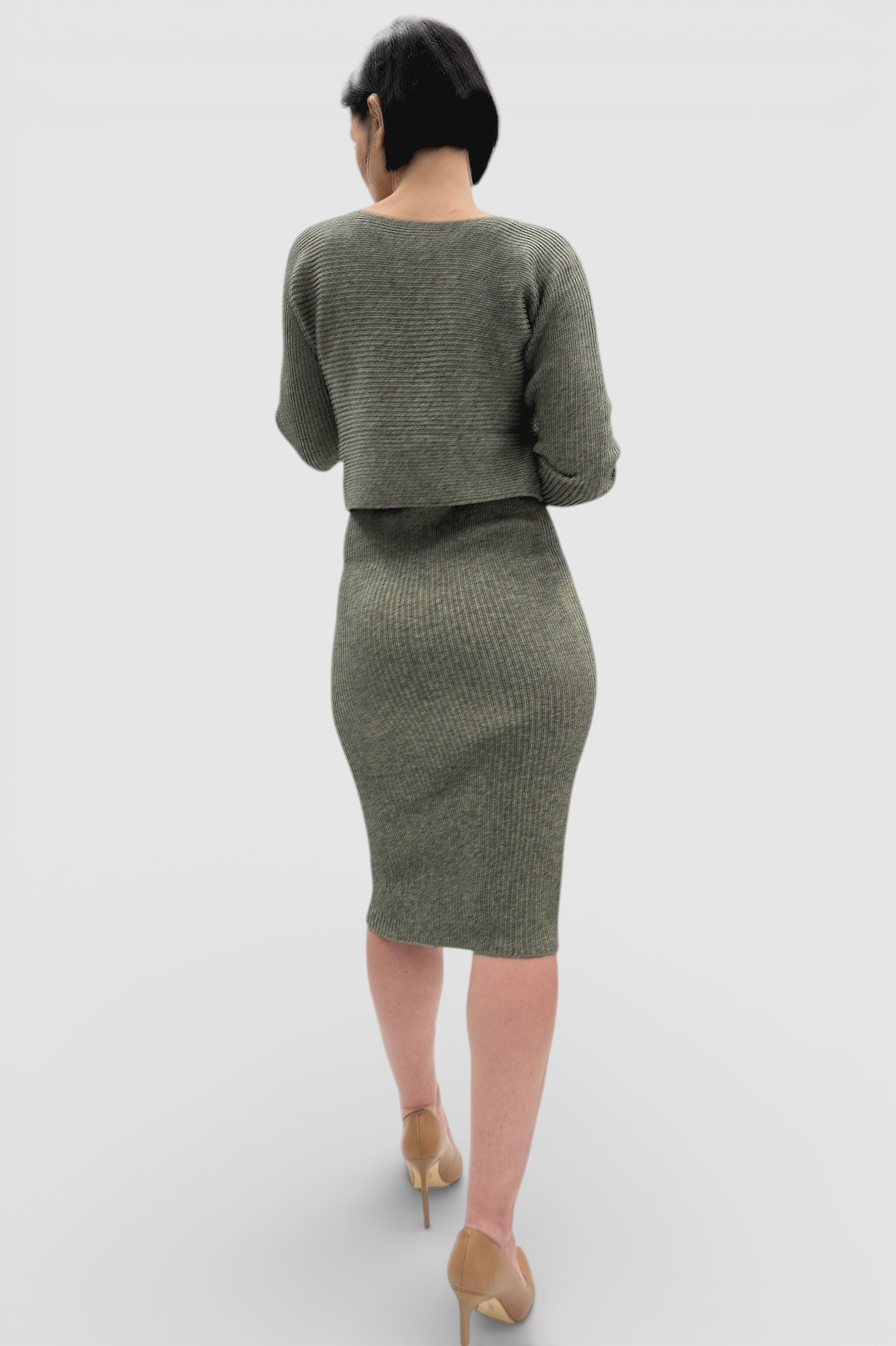 Komplet rebraste viskozne haljine i džempera u kaki boji Catrina