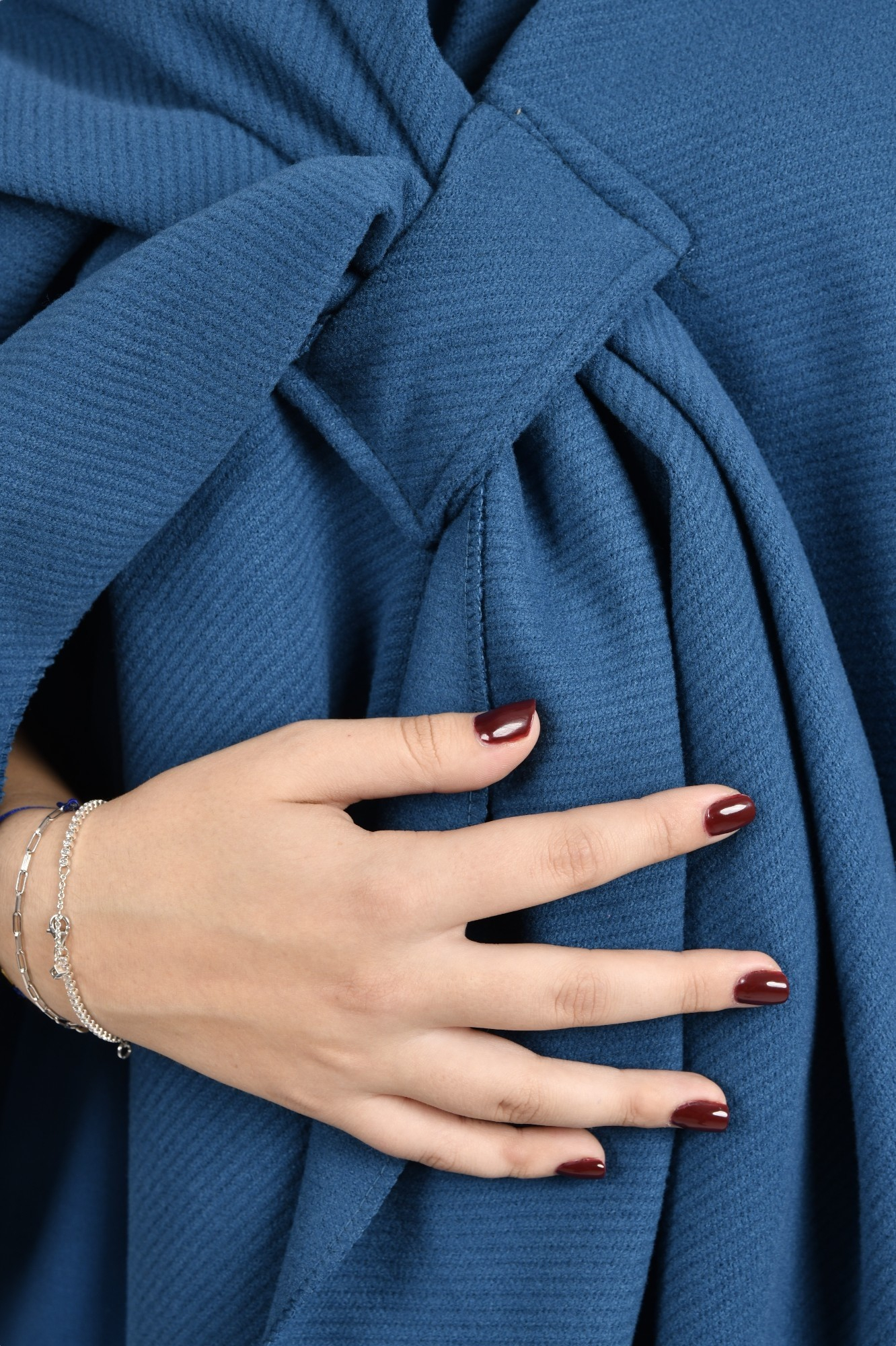 Ženski plavi poncho Bess