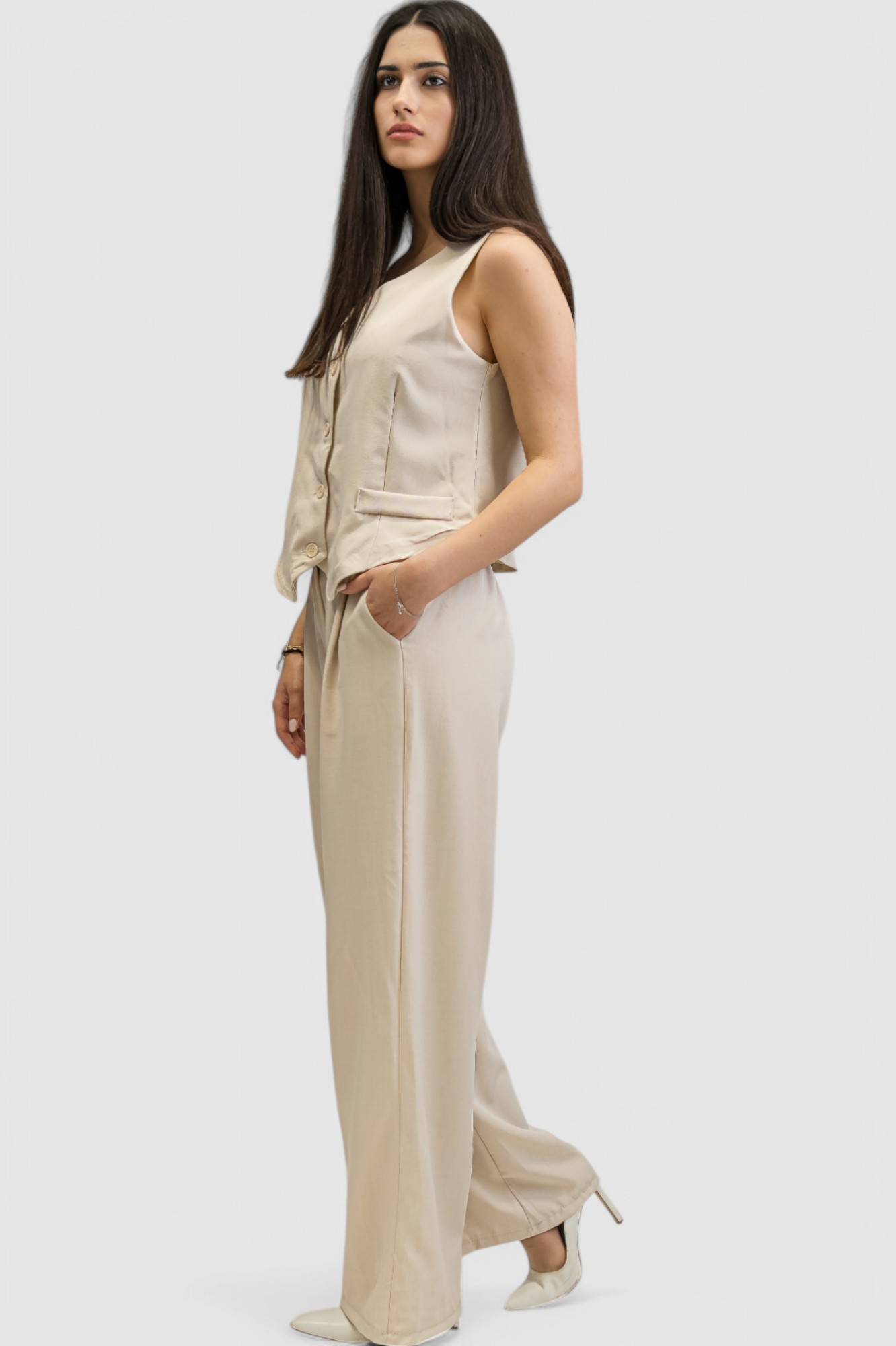 Žensko bež odijelo sa prslukom Chantal