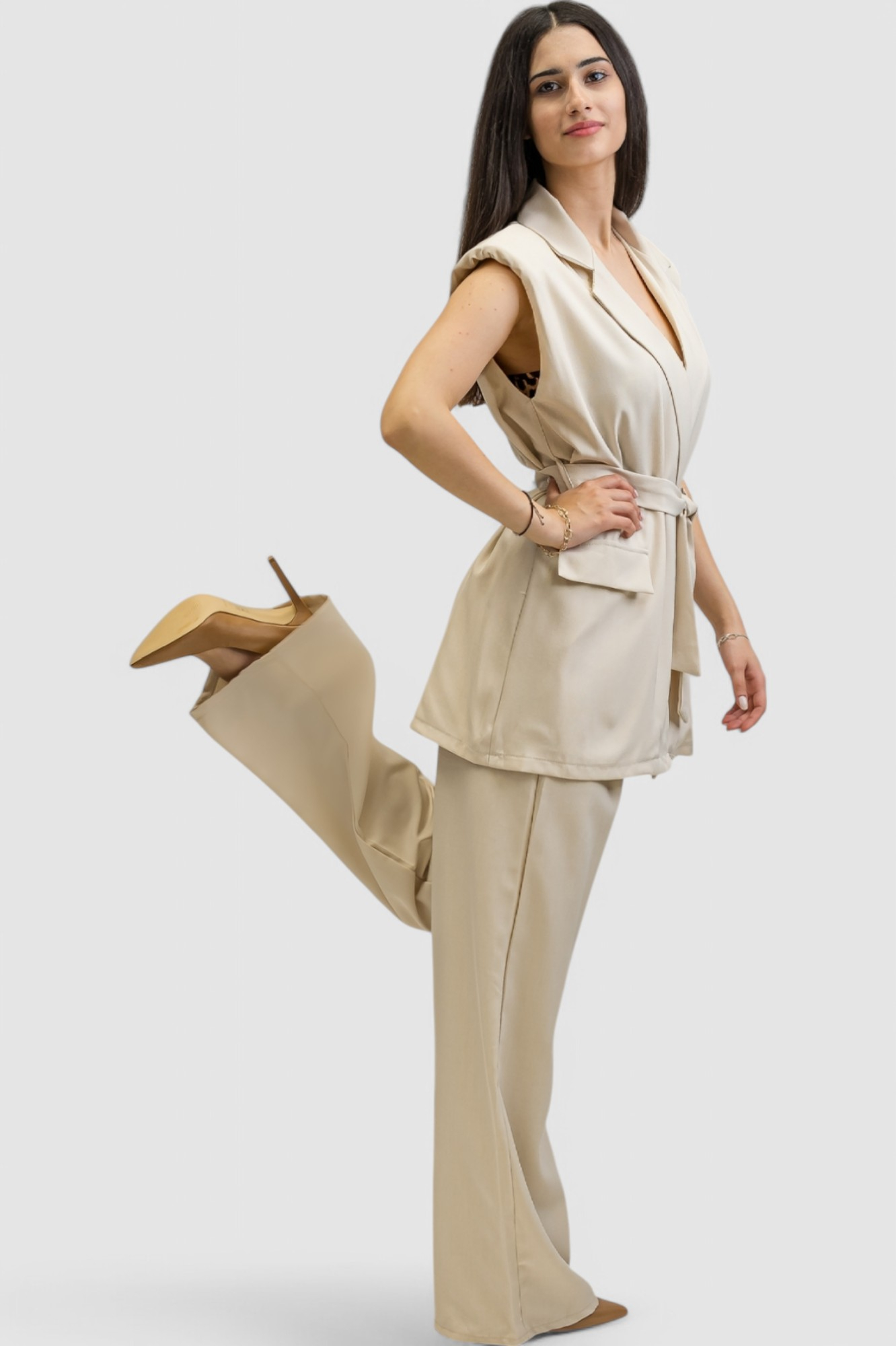 Žensko bež odijelo bez rukava Ella