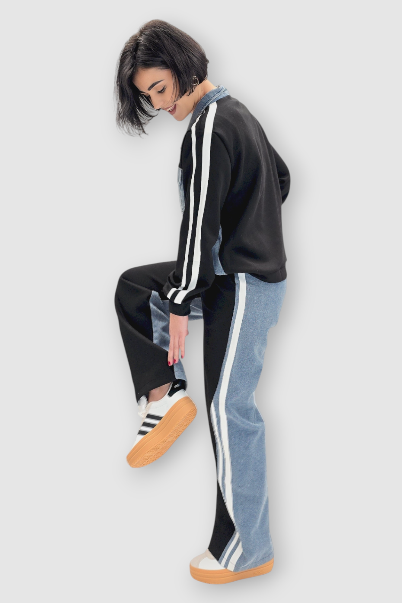 Ženska crna kontrastna trenirka Chloe s retro i sporty dizajnom