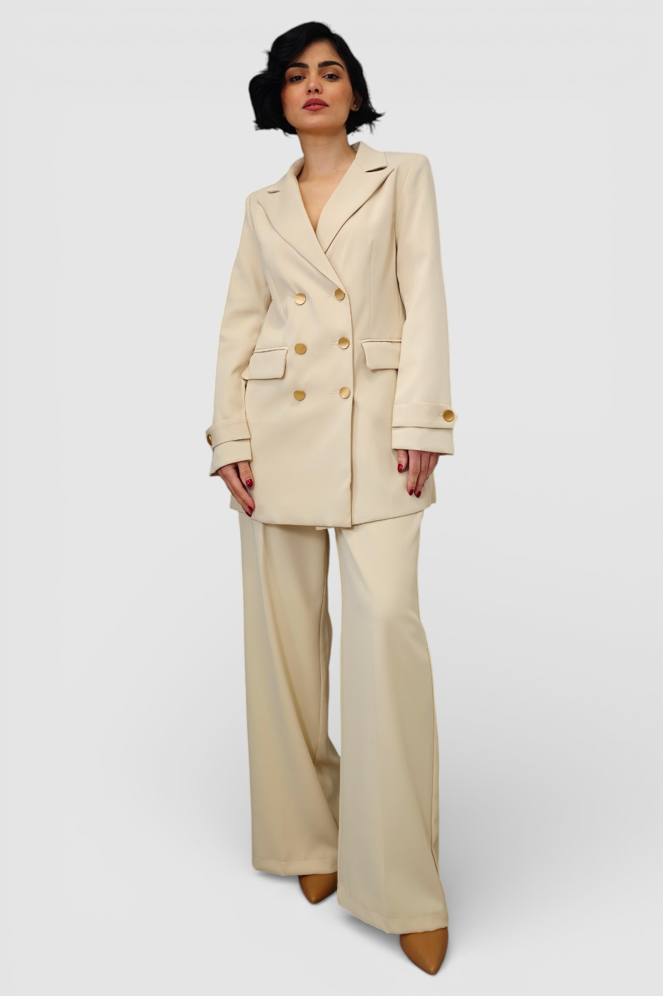 Žensko elegantno bež odijelo Clara