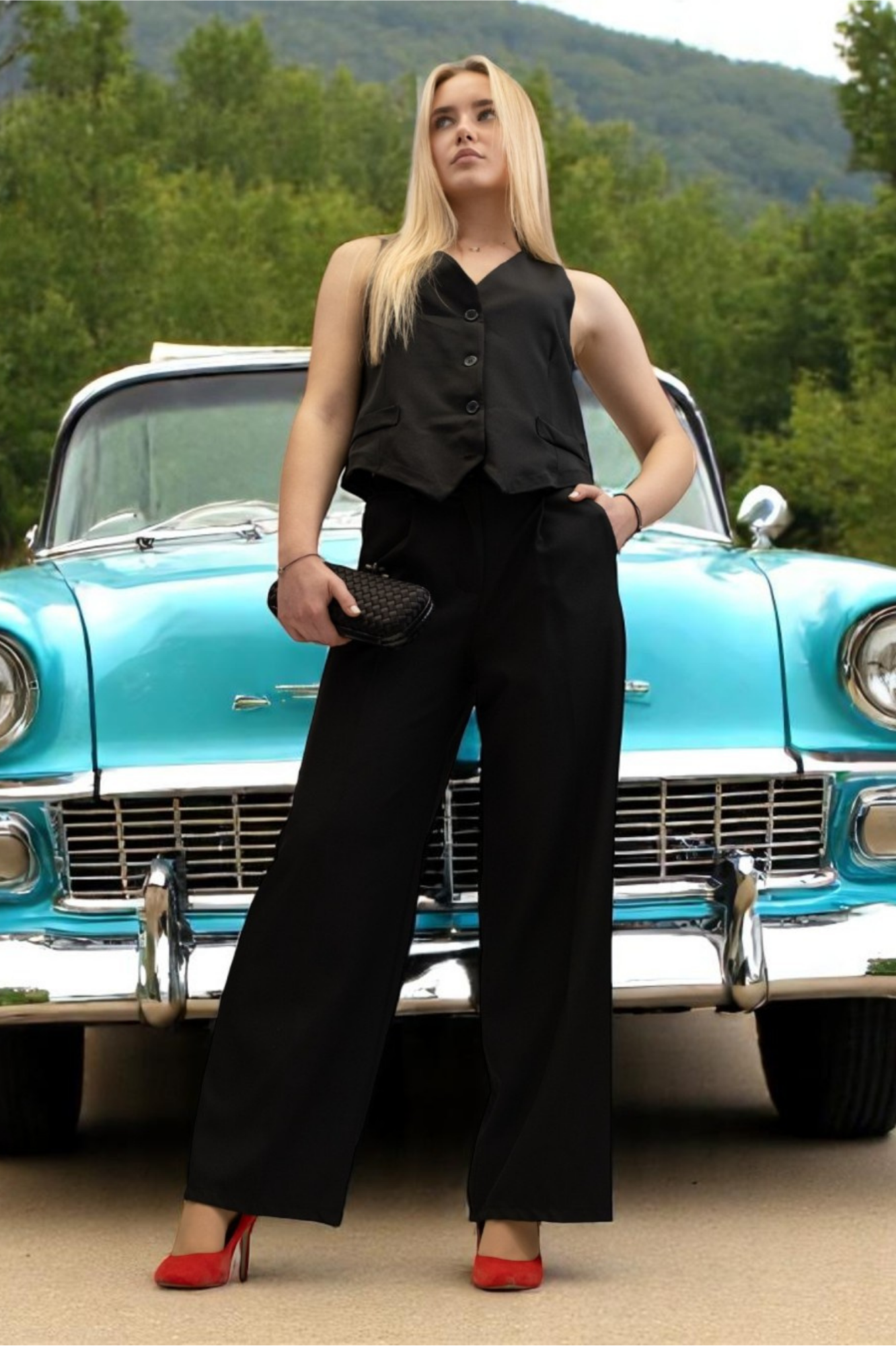 Žensko crno odijelo sa prslukom Chantal