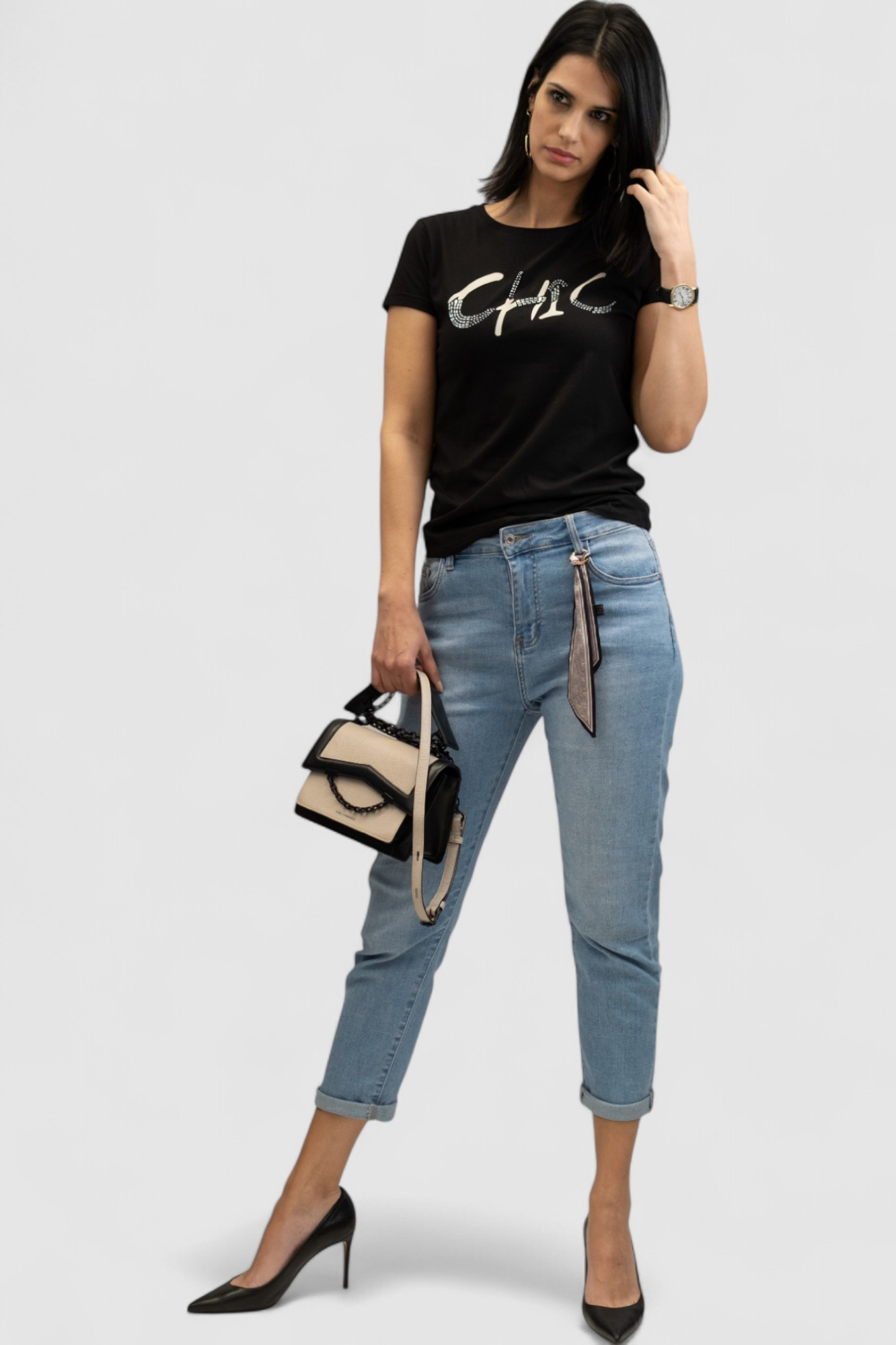 Ženska crna majica kratki rukav Hallie