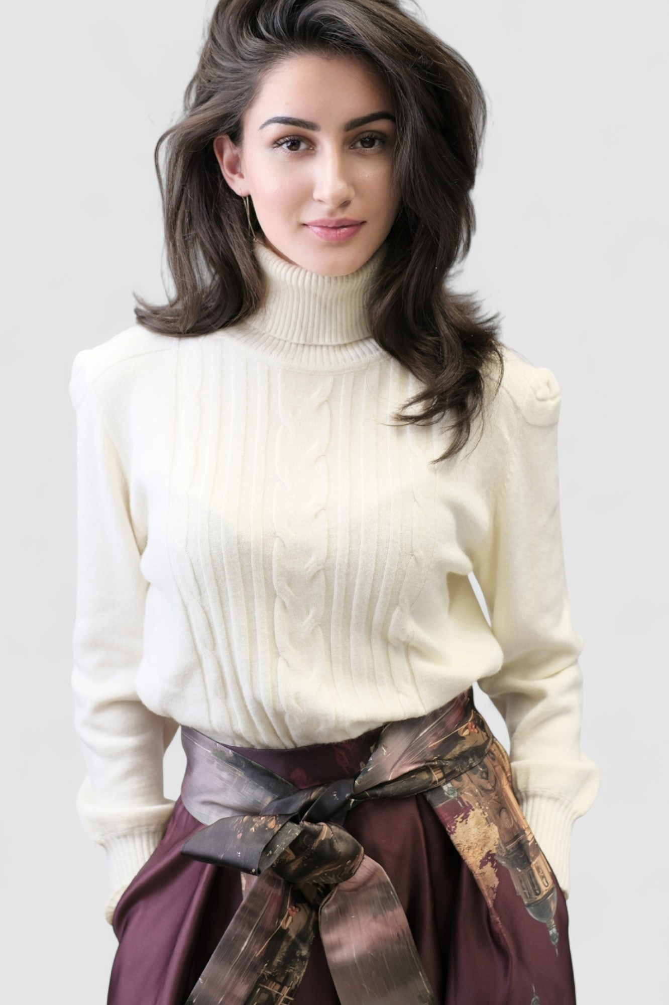 Ženski bijeli topliji džemper Maelle