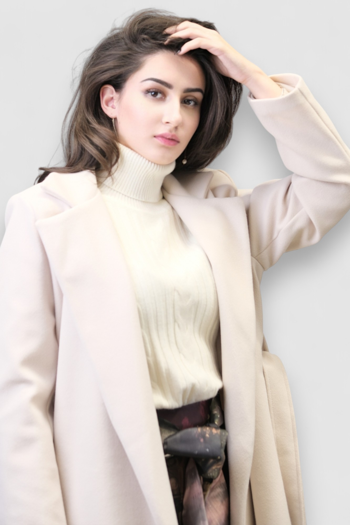 Ženski elegantni dugi bež kaput Fenton s remenom