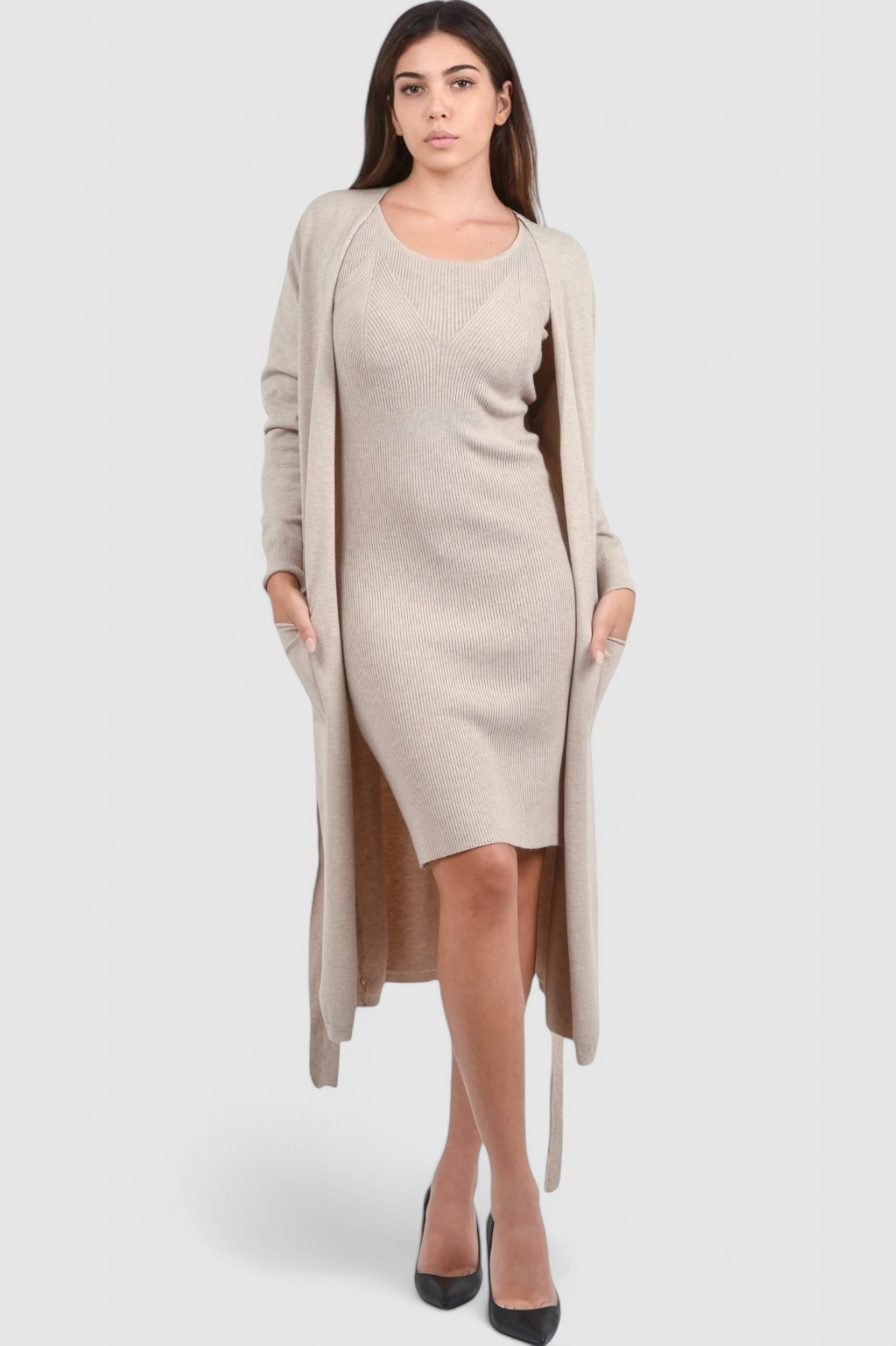 Ženski bež komplet kardigan s haljinom Almond