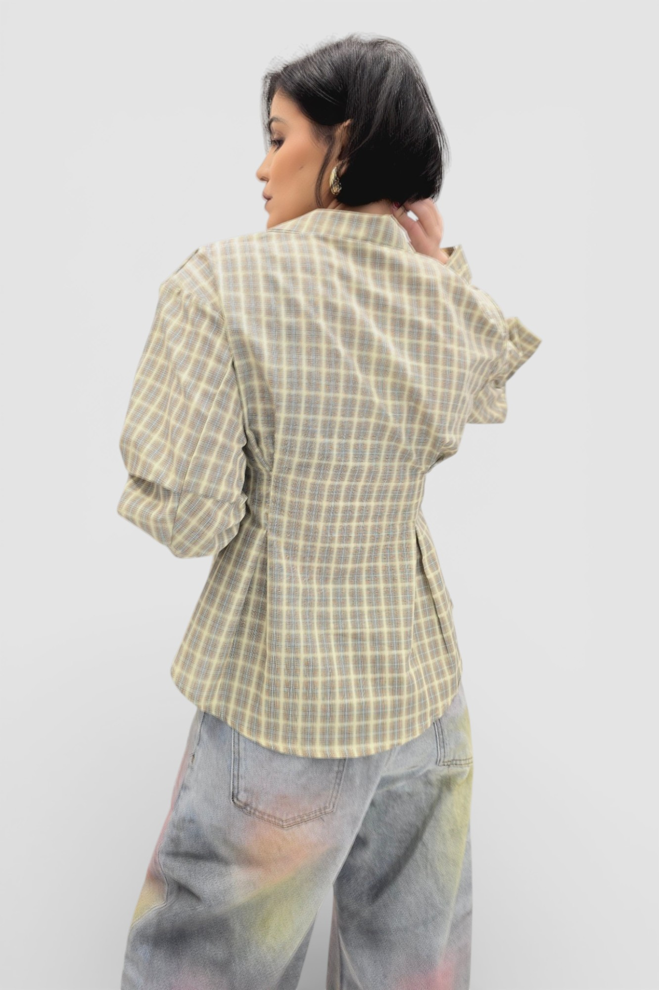 Trendi bež karirana strukirana košulja Lauren sa efektom preklopa i širokim rukavima