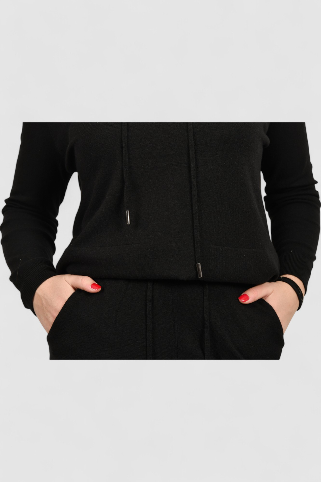 Ženska crna trenirka komplet Kaira