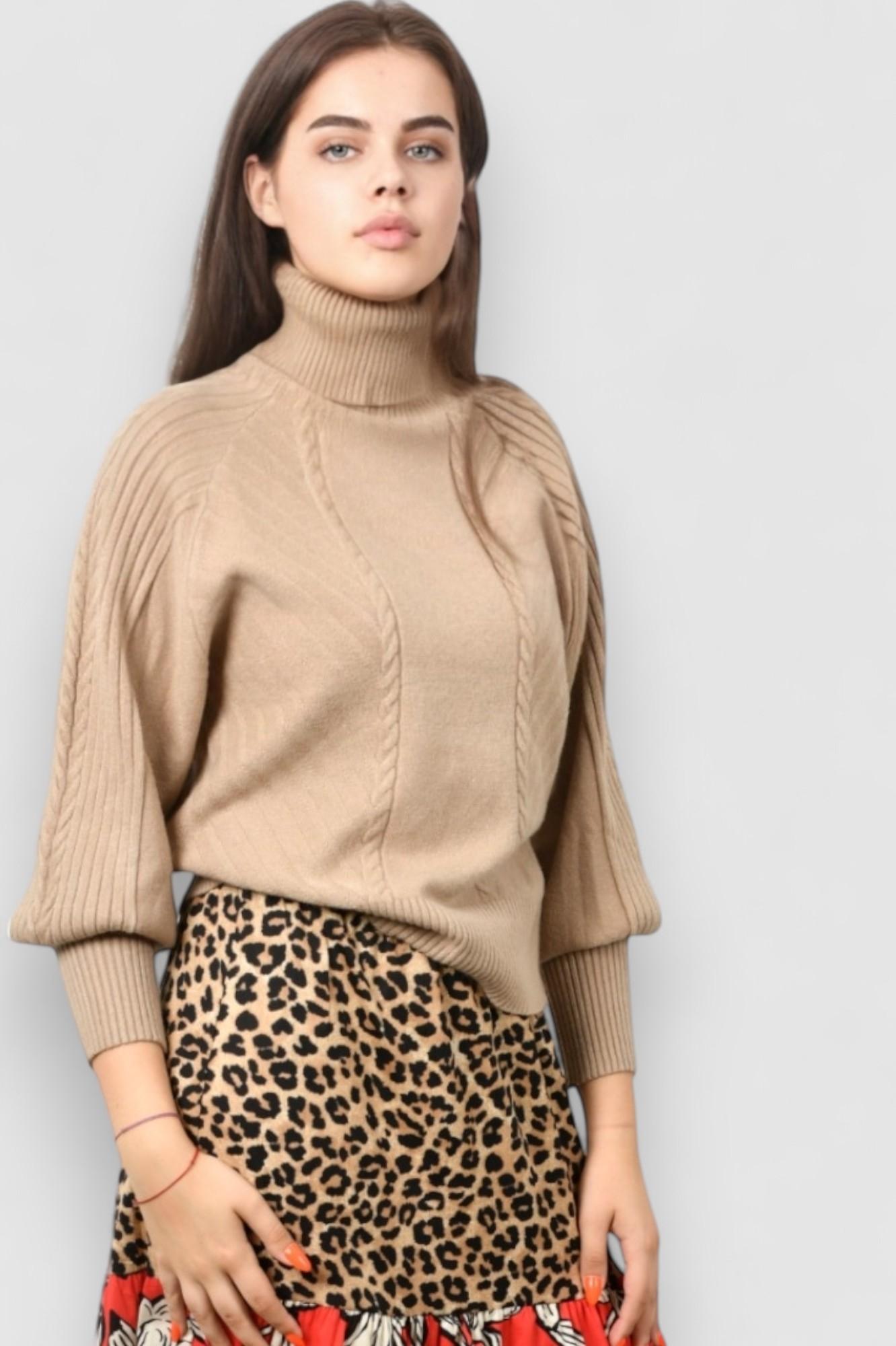 Ženski bež topliji džemper Oriana