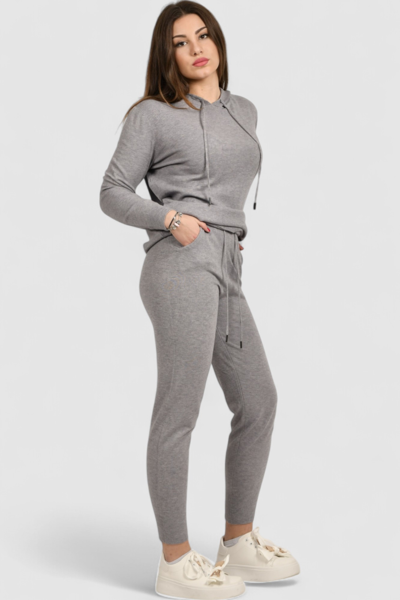 Ženska siva trenirka komplet Kaira