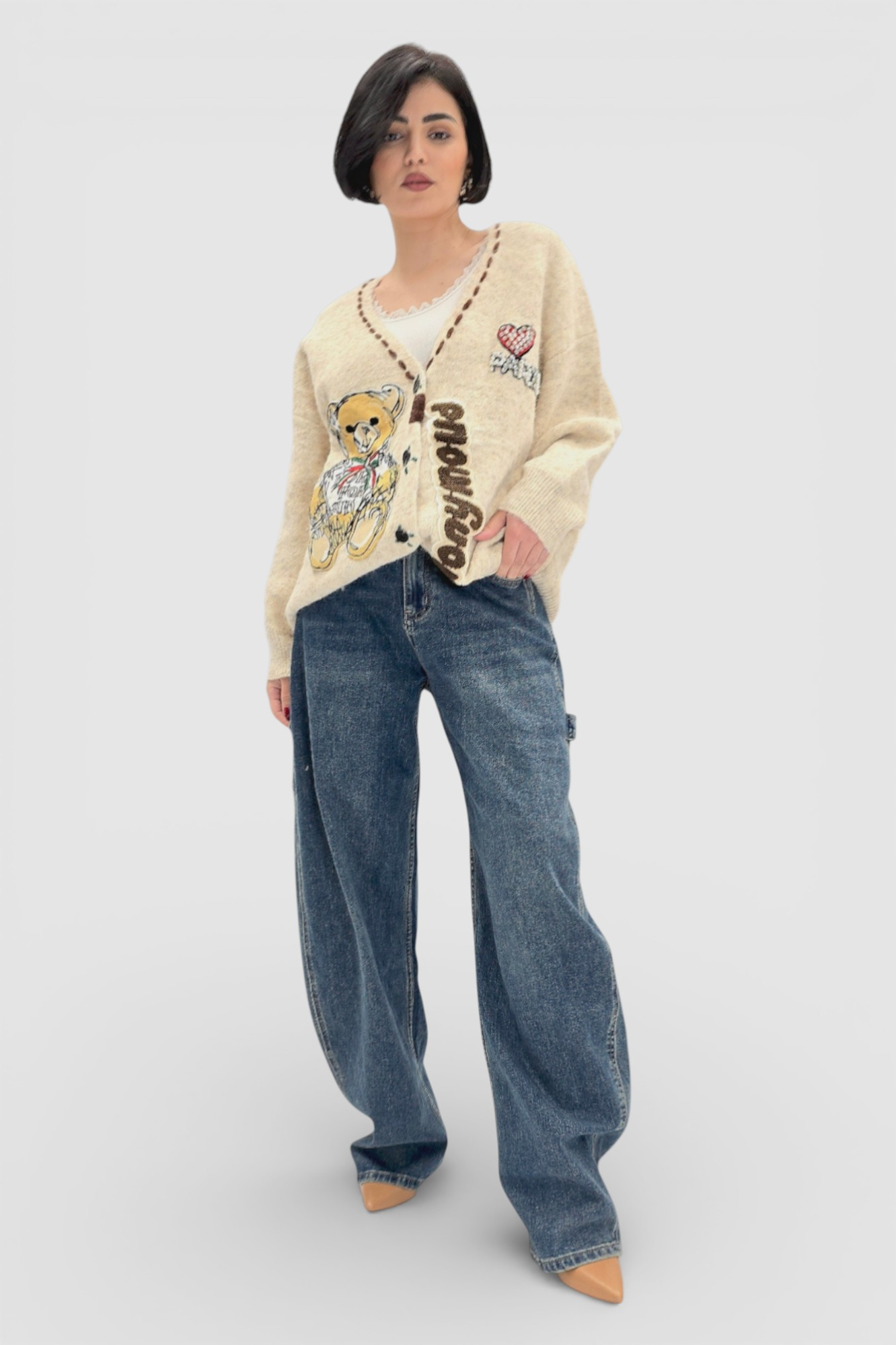 Ženski bež džemper na kopčanje Bindi s V-izrezom i aplikacijom medvjedića