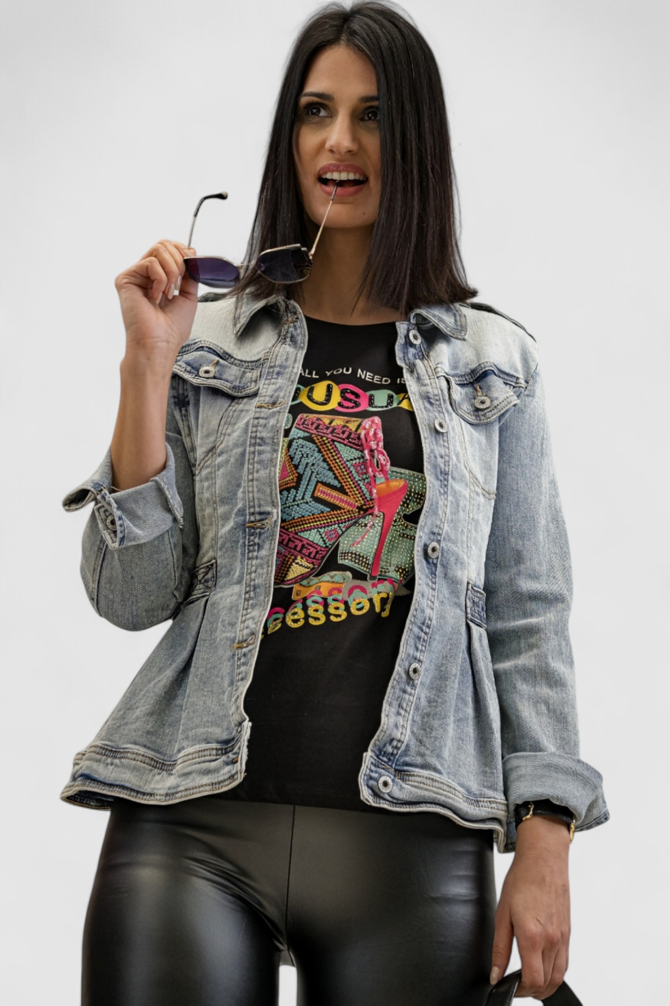 Ženska crna majica kratki rukav Delina