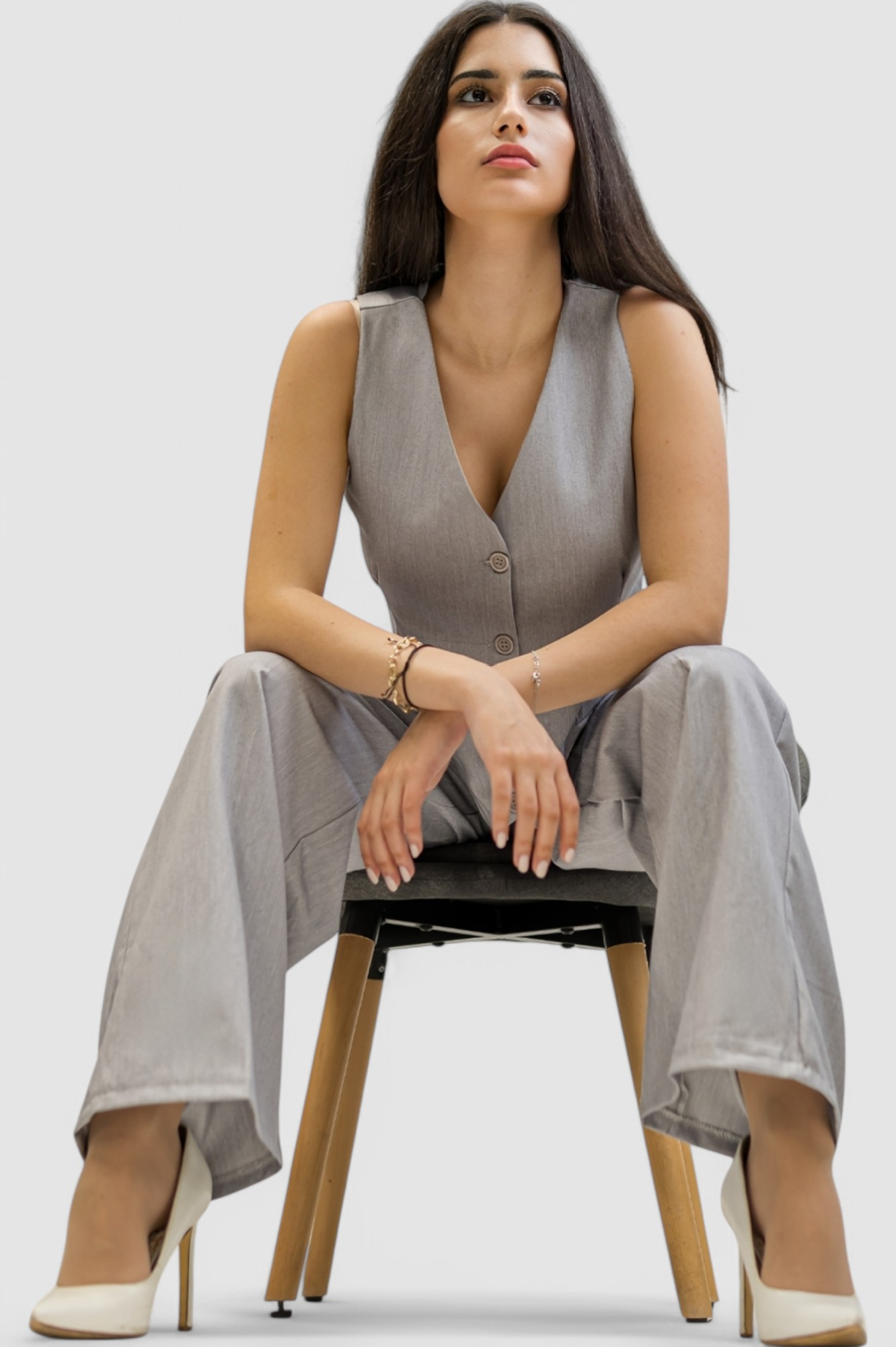 Žensko sivo odijelo sa prslukom Chantal