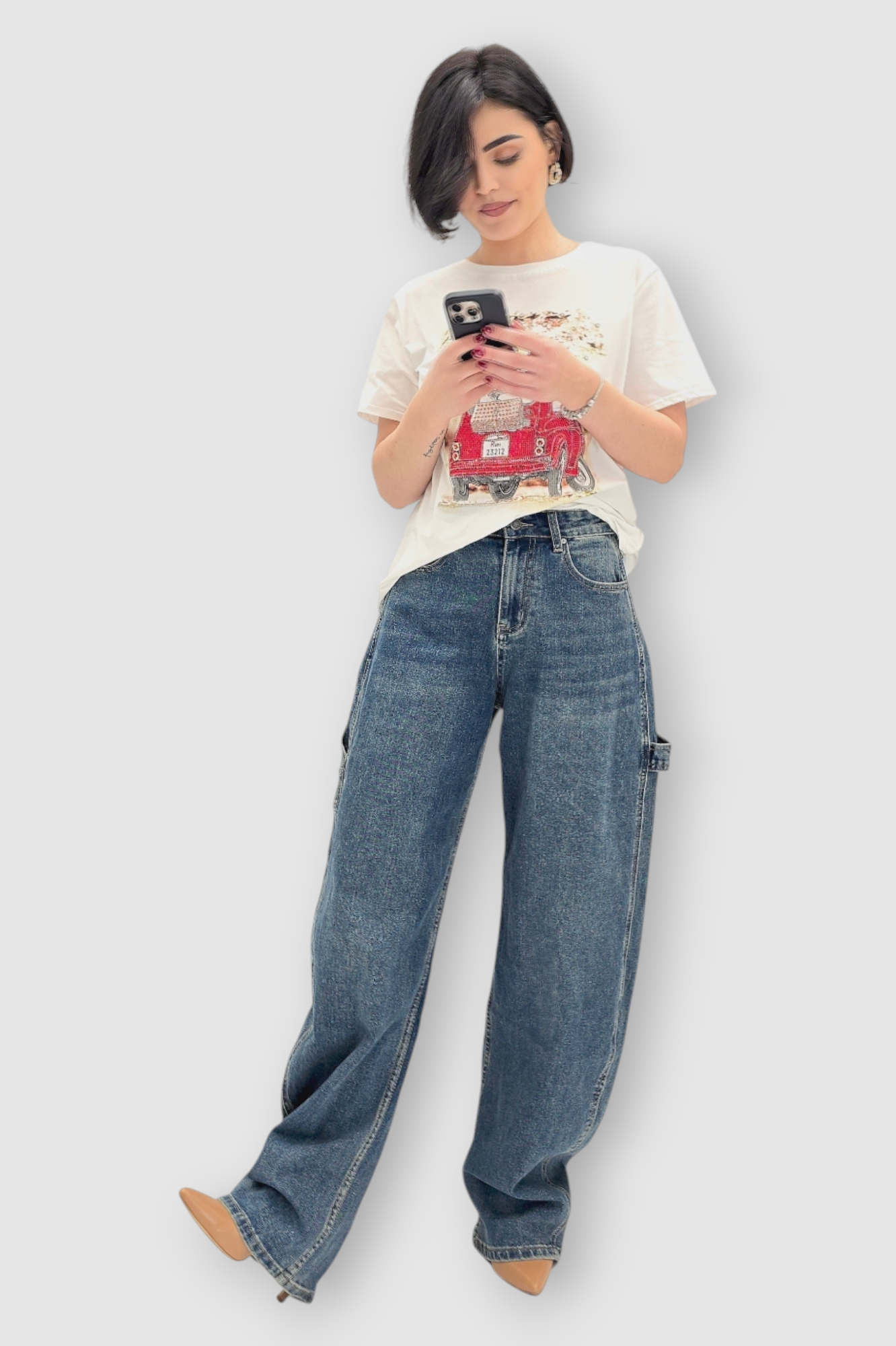 Ženska pamučna bijela majica kratkih rukava sa cirkonima i printom Mona