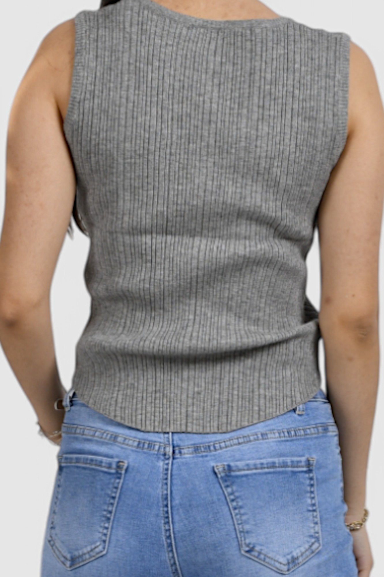 Ženski sivi top Skyla