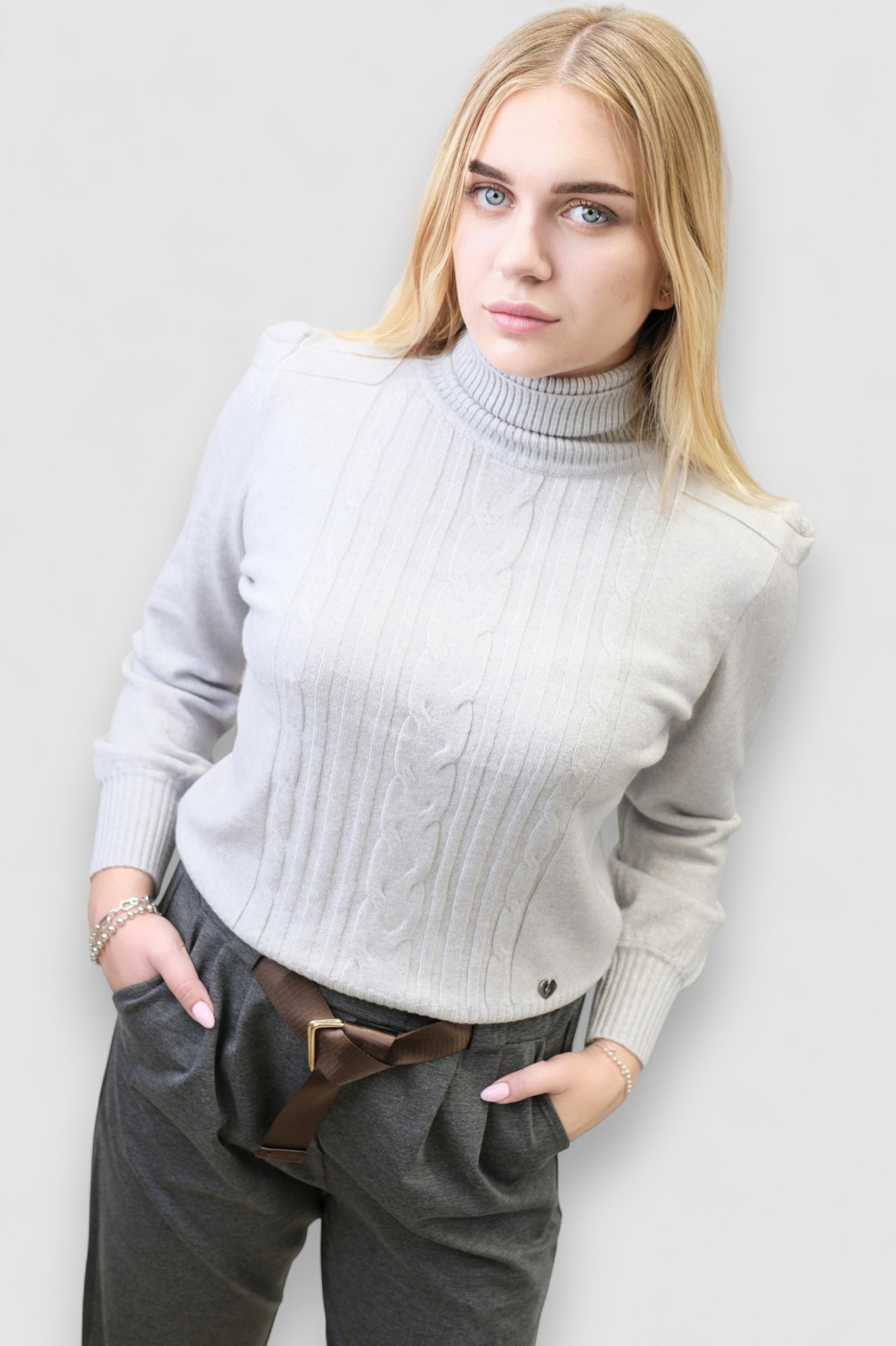 Ženski sivi topliji džemper Maelle