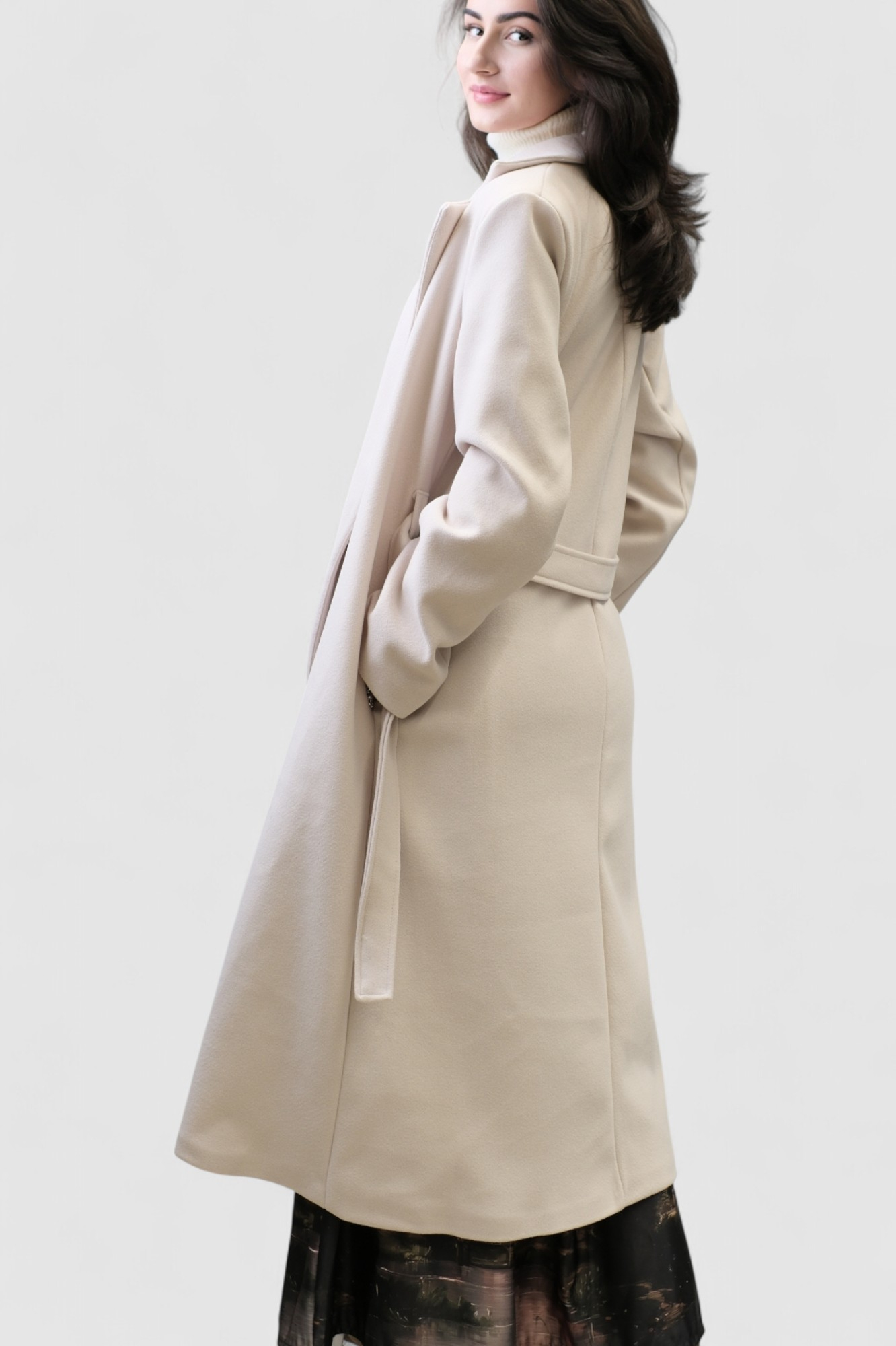 Ženski elegantni dugi bež kaput Fenton s remenom