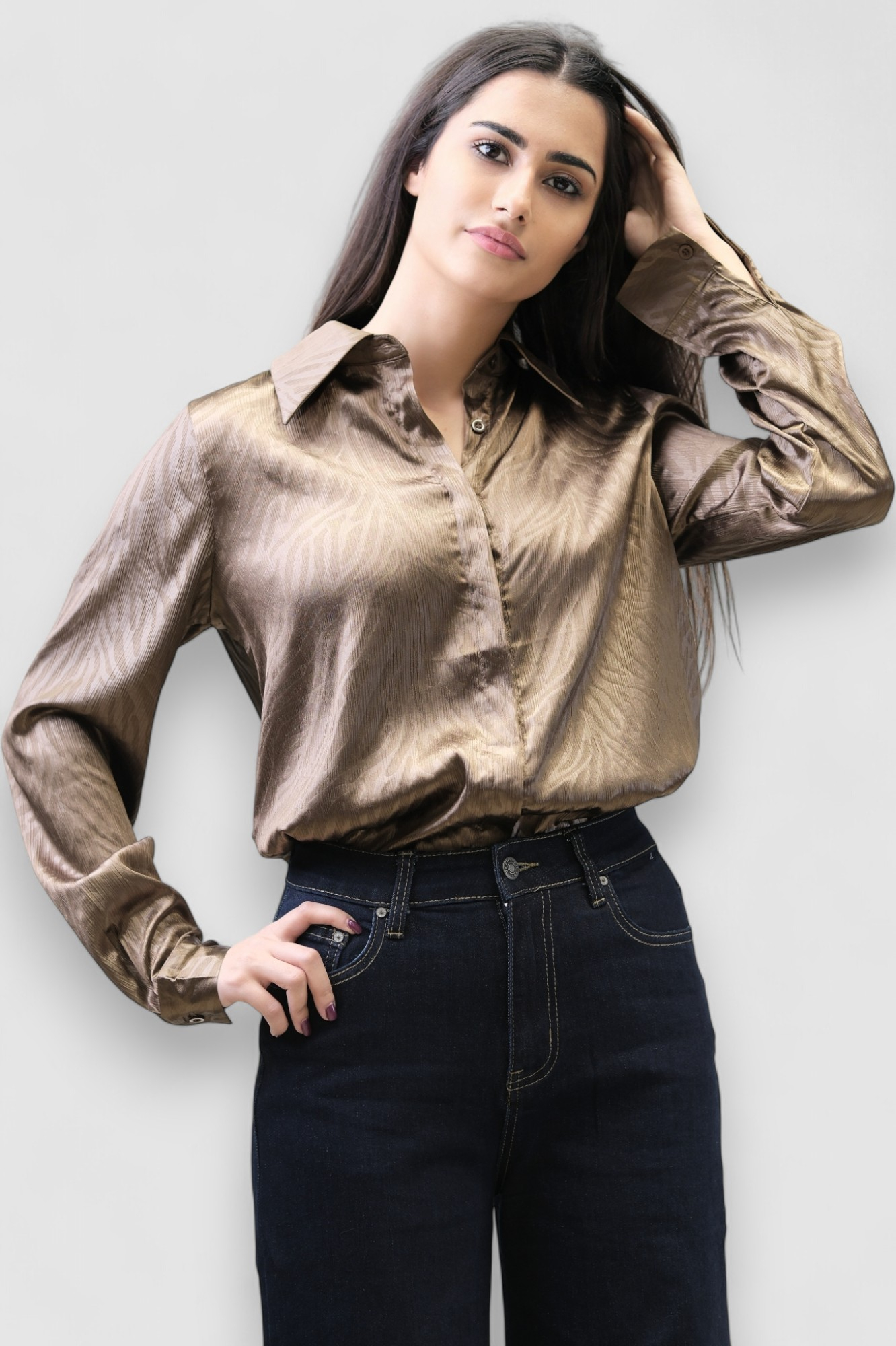 Ženska smeđa satenska košulja sa uzorkom Iriana