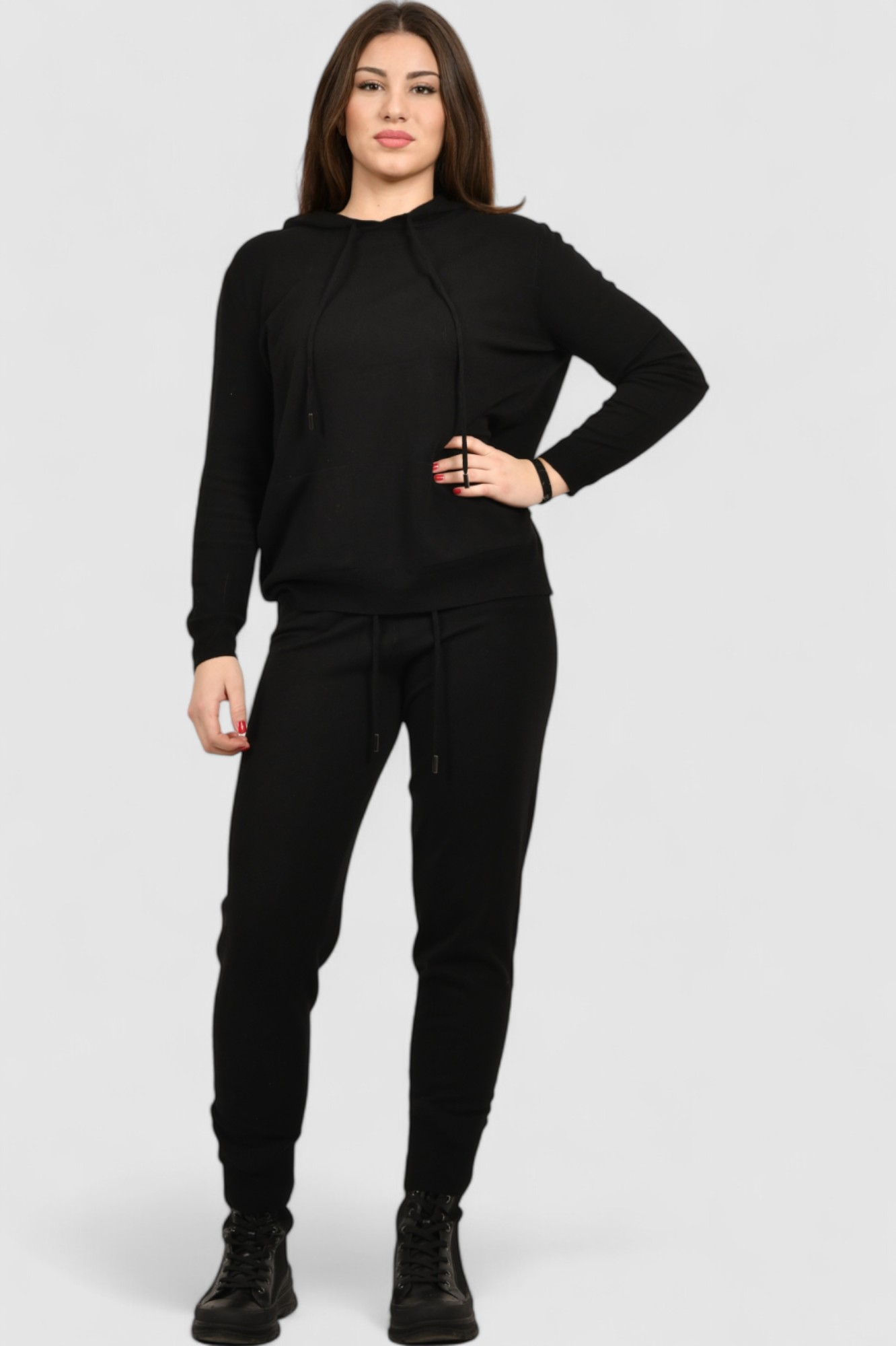 Ženska crna trenirka komplet Kaira
