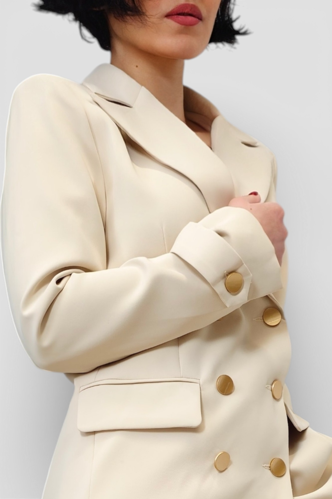 Žensko elegantno bež odijelo Clara