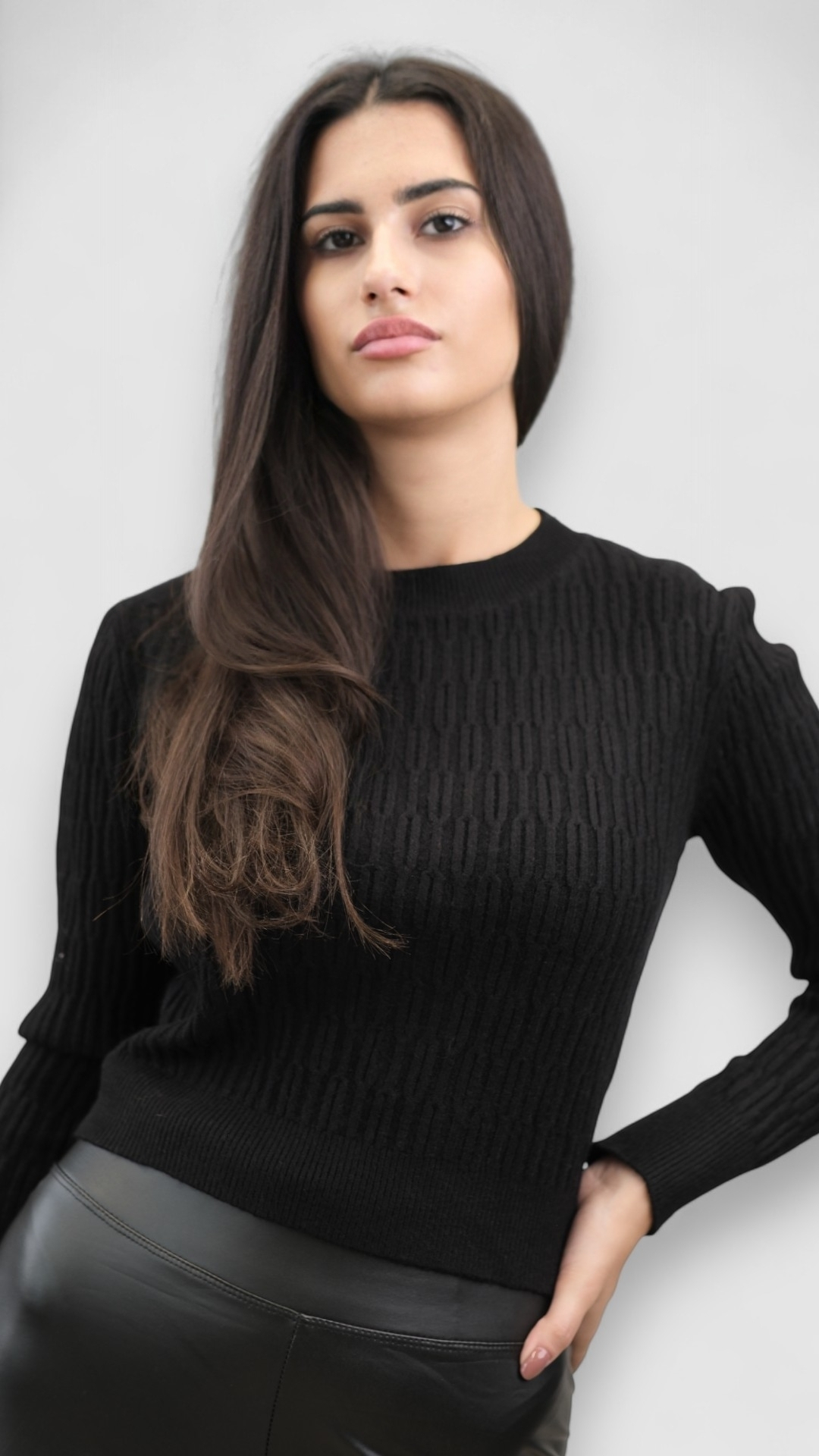 Ženski crni lagani džemper Stella